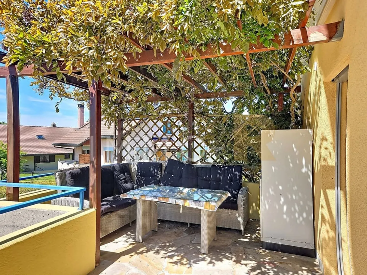 Maison mitoyenne avec jardin - Photo 9 sur 10