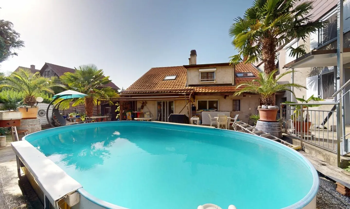 Rare property combining calm, light, and potential in Chevroux - Photo 3 of 11