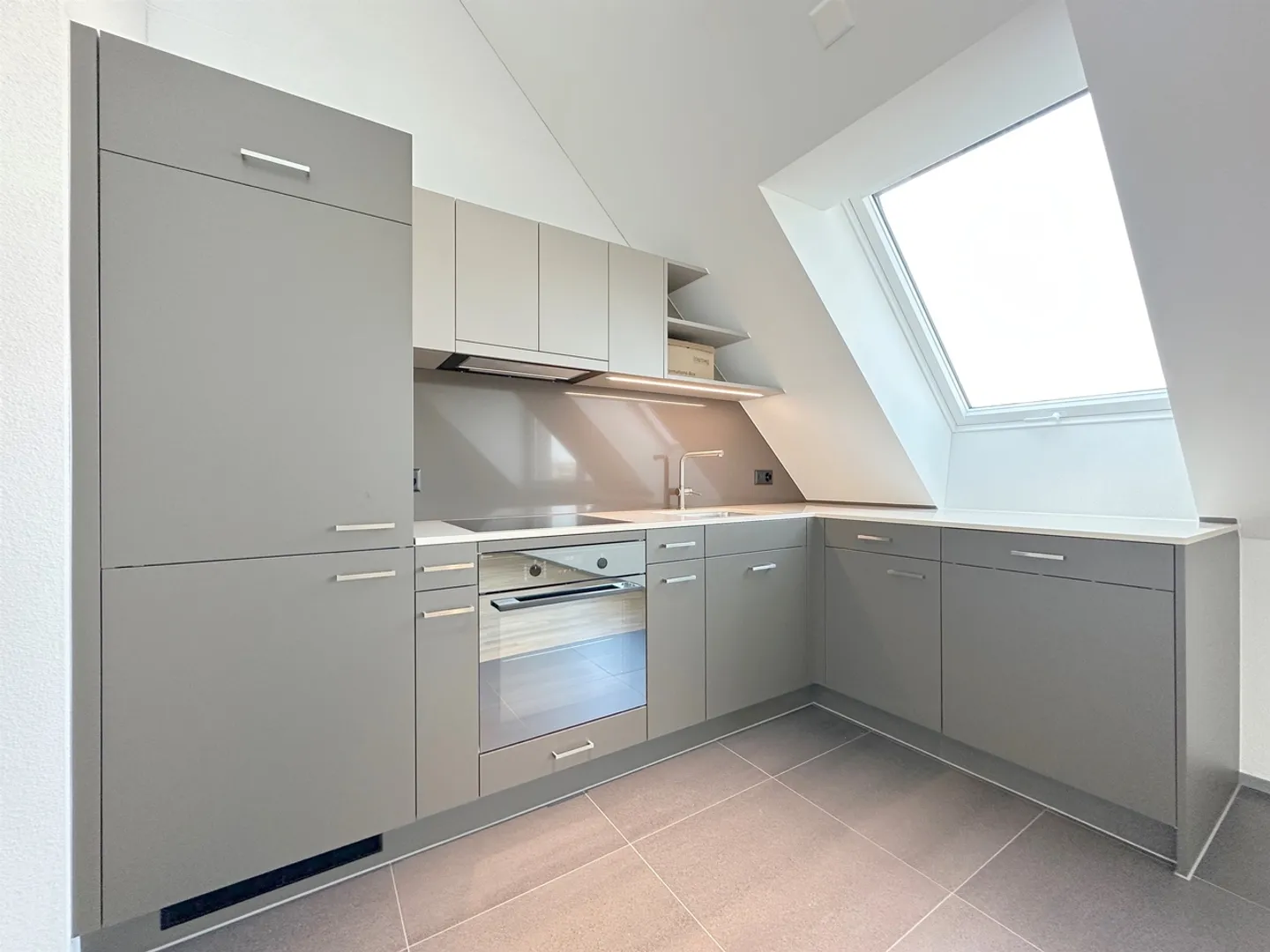 Looking for a central and modern apartment? - Photo 3 of 5