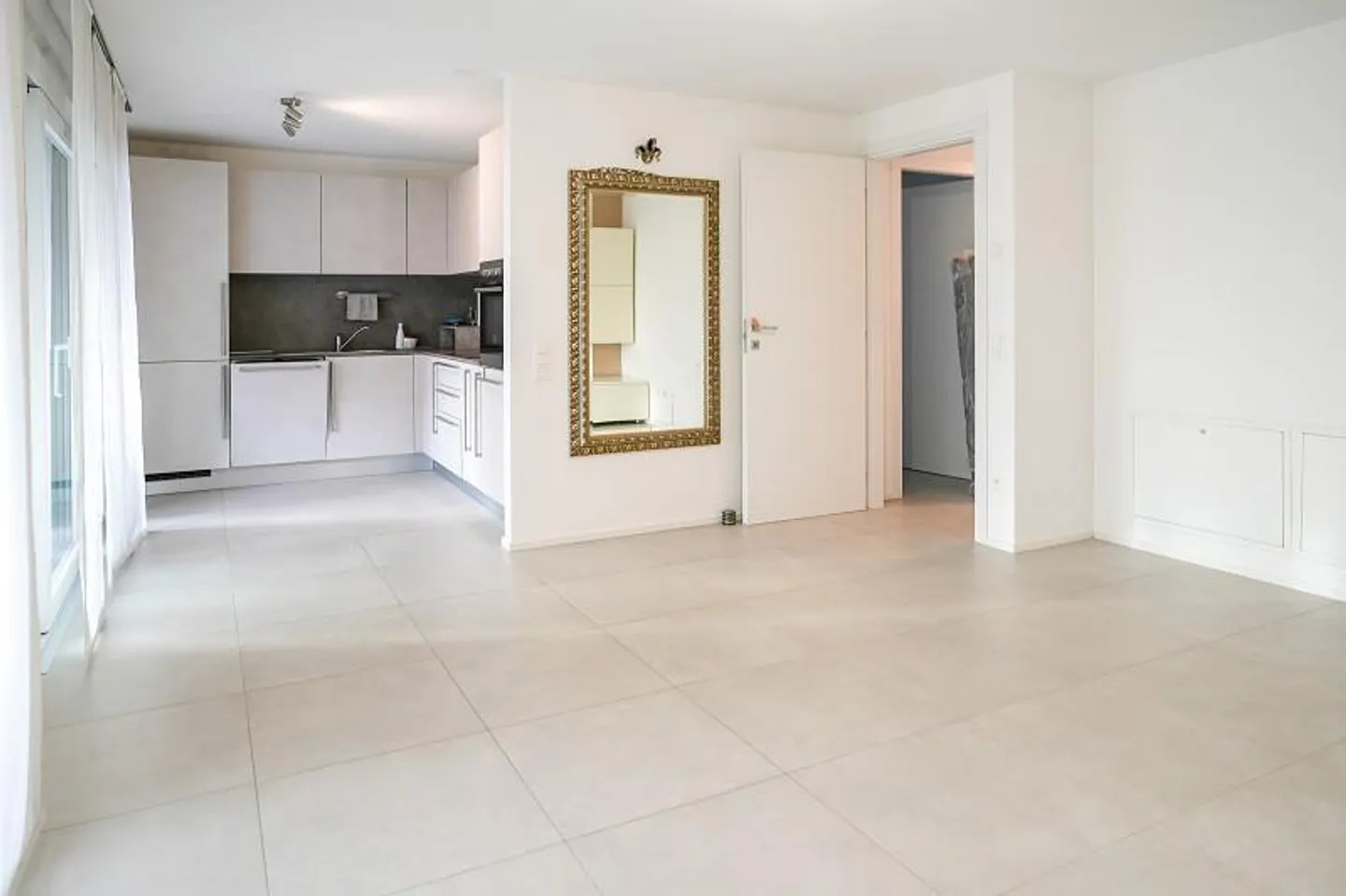 3 1/2-room apartment on the 1st floor in a central location - Photo 5 of 20