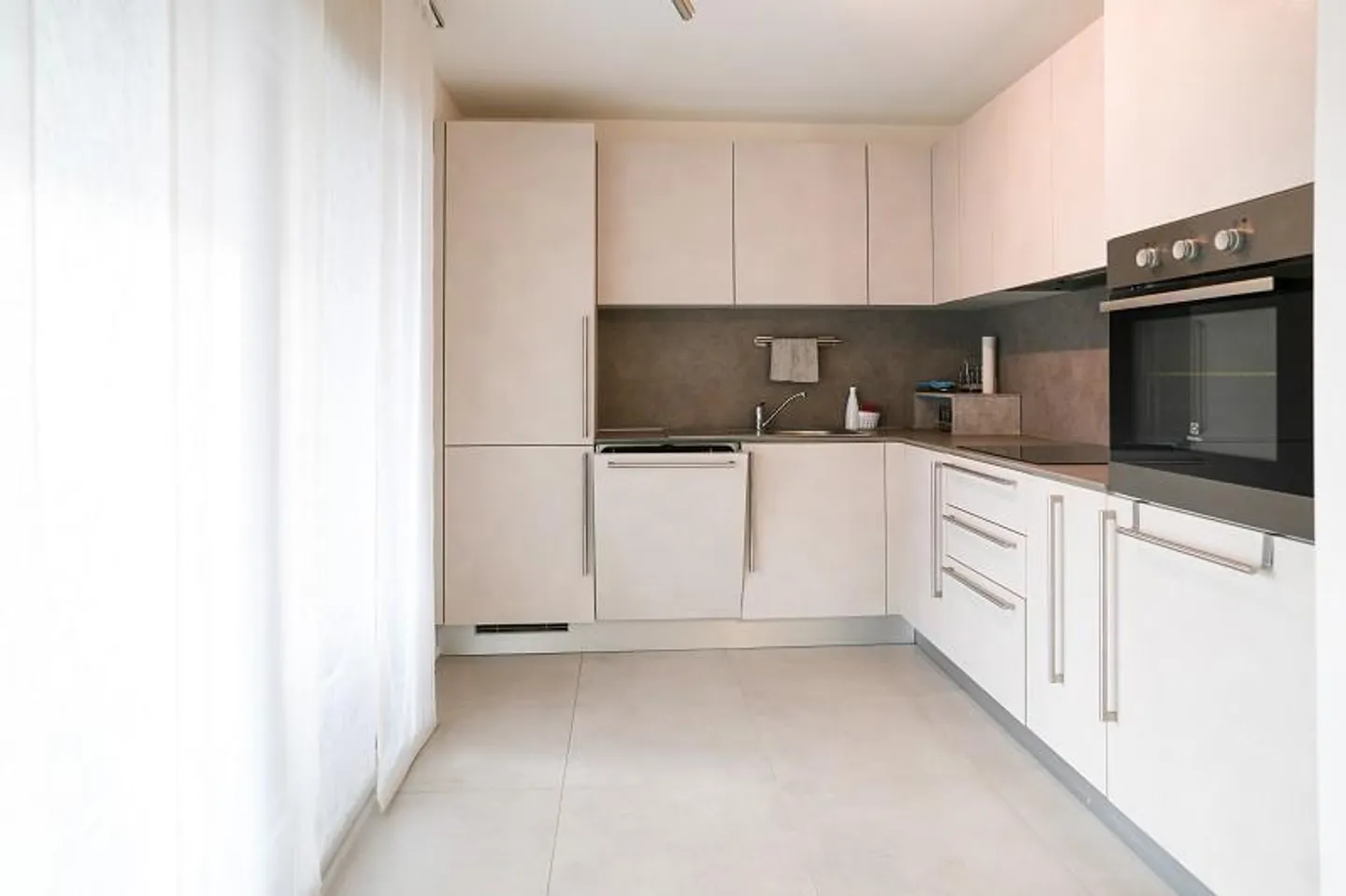 3 1/2-room apartment on the 1st floor in a central location - Photo 6 of 20