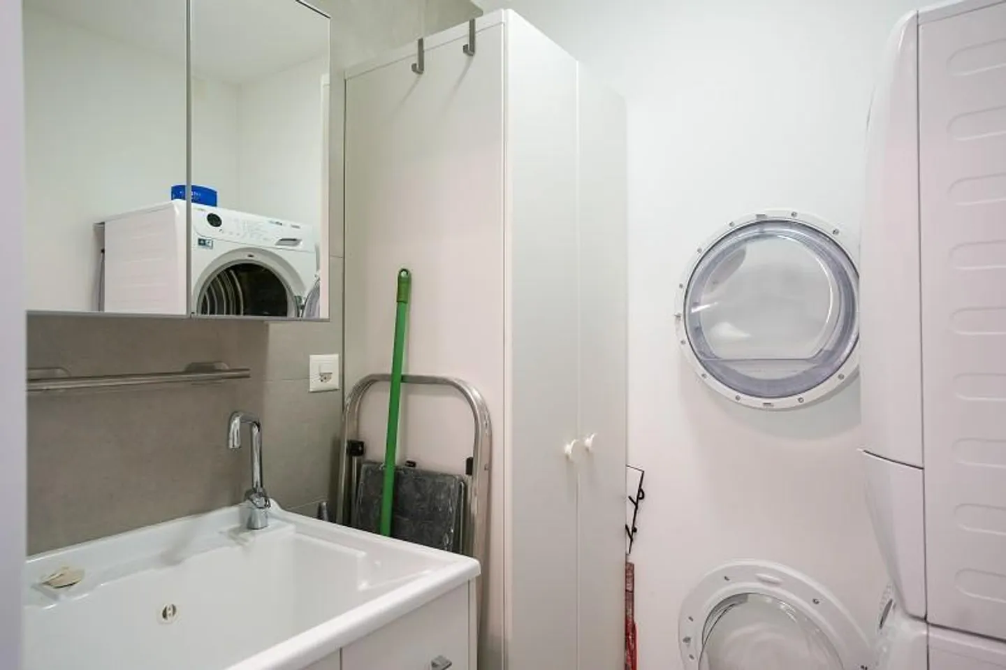 3 1/2-room apartment on the 1st floor in a central location - Photo 11 of 20