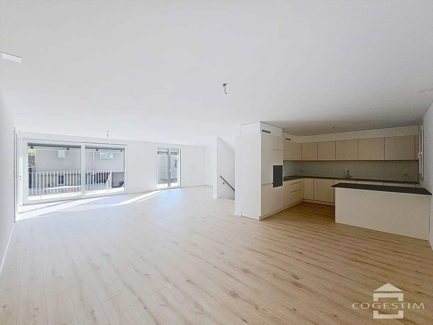 Semi-Detached House 5.5 Rooms - Photo 2 of 9