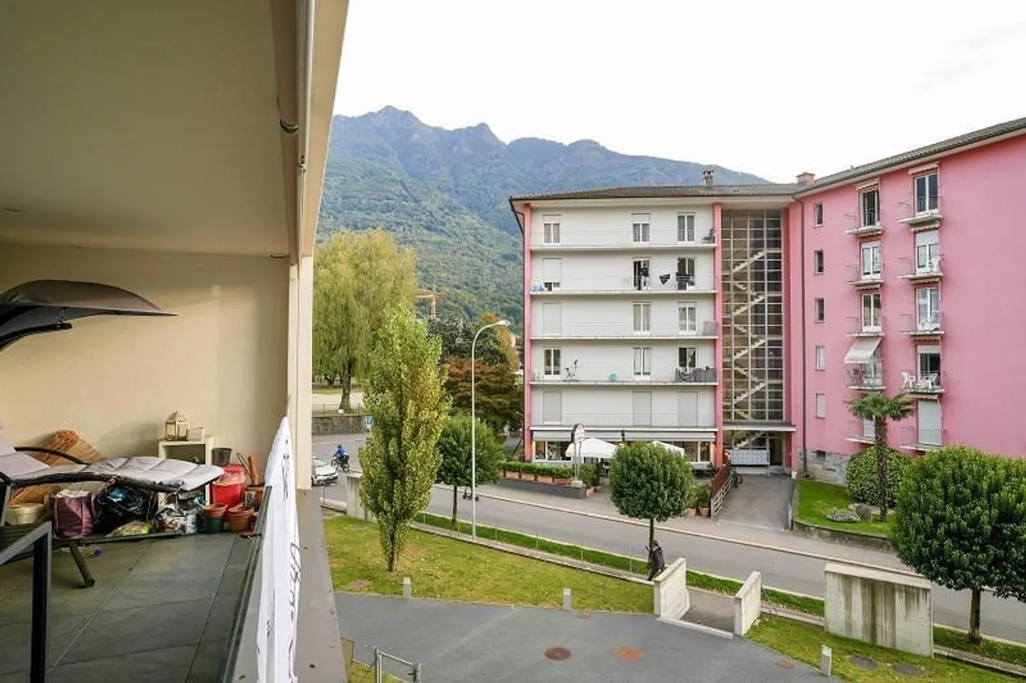 3 1/2-room apartment on the 1st floor in a central location - Photo 15 of 20