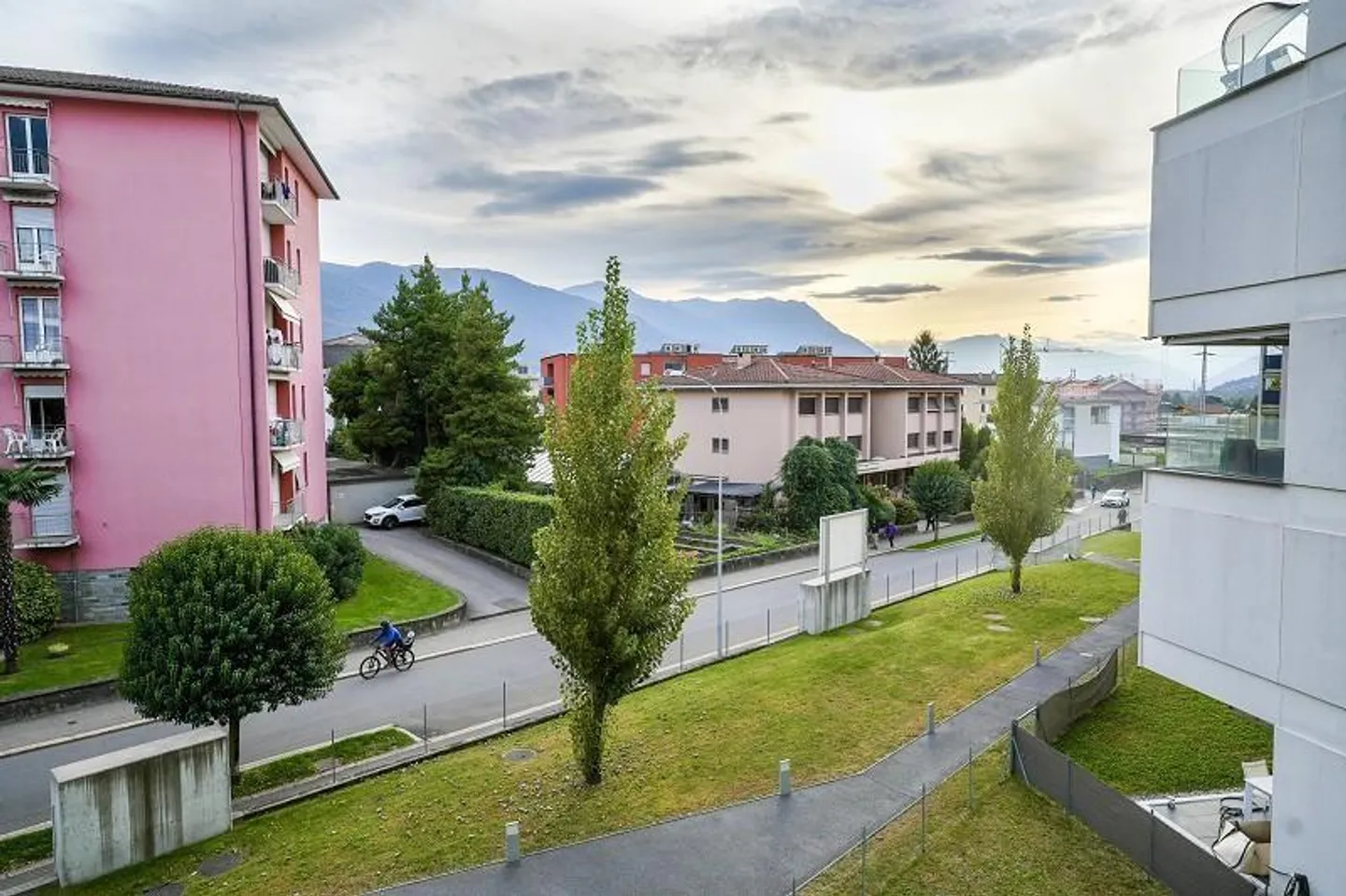 3 1/2-room apartment on the 1st floor in a central location - Photo 16 of 20