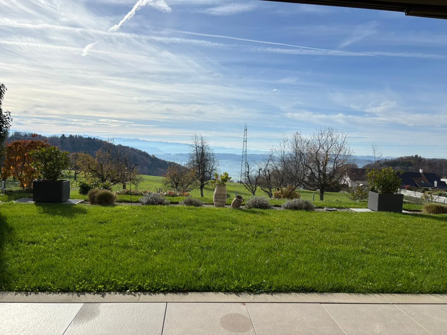 Moderner Wohntraum mit grosser Terrasse und unverbaubarer Weitsicht - Foto 11 von 15