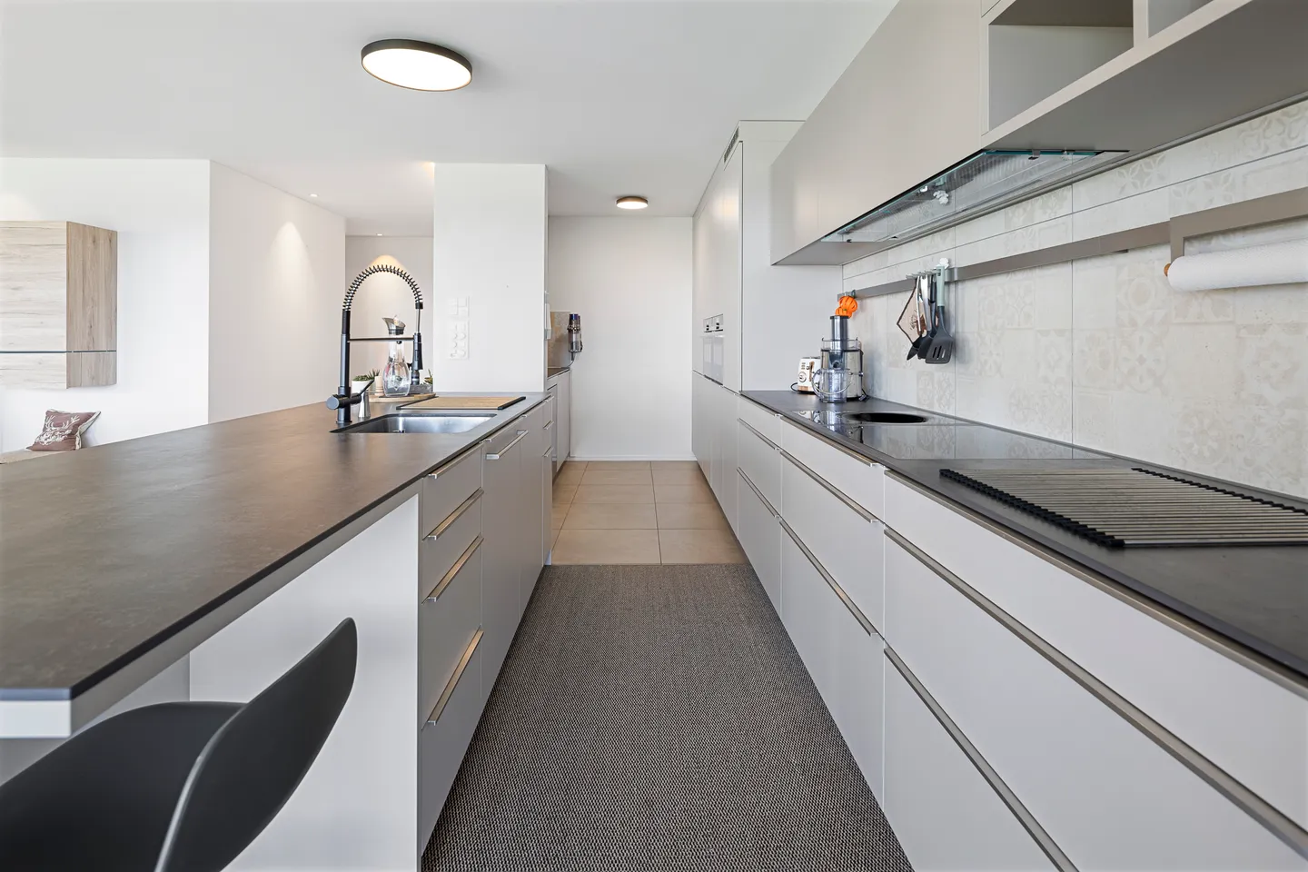 Moderner Wohntraum mit grosser Terrasse und unverbaubarer Weitsicht - Foto 3 von 15