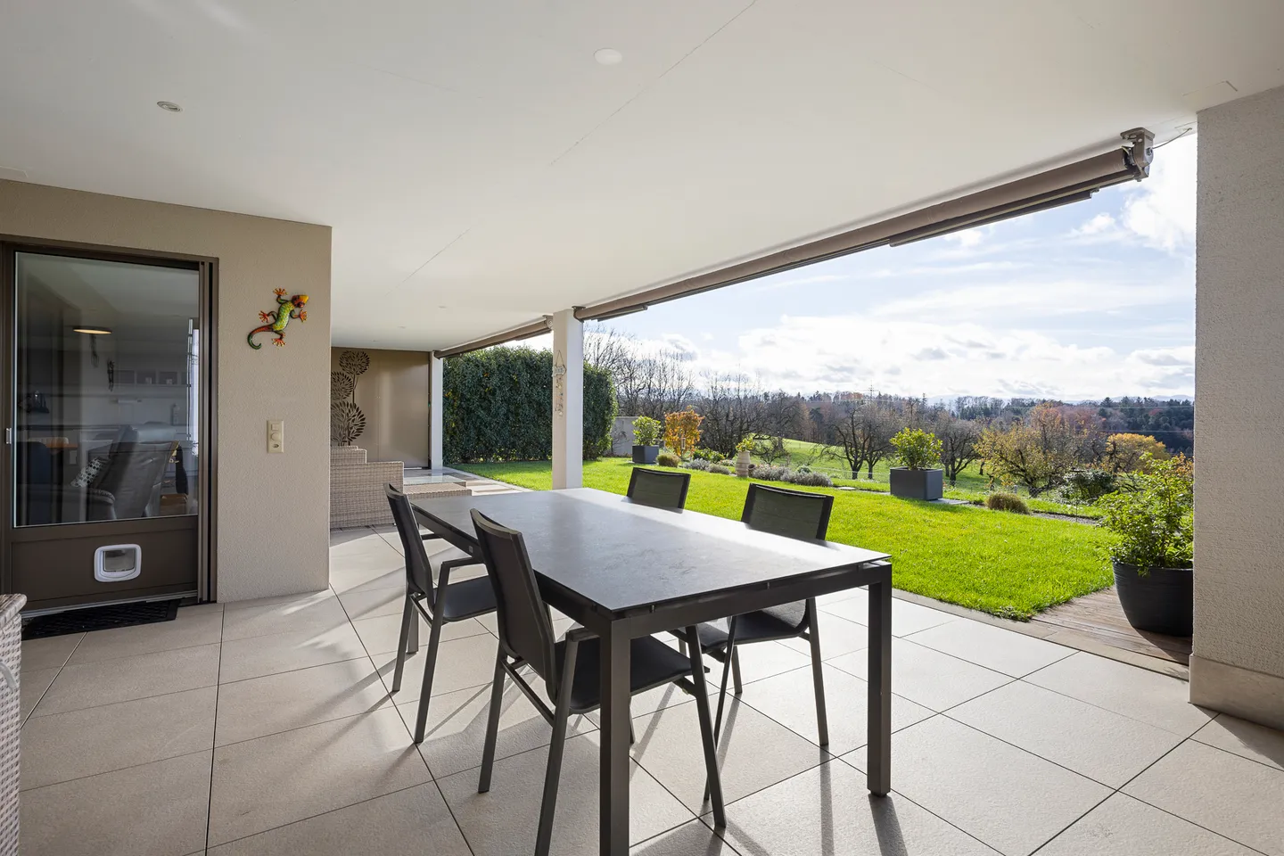 Moderner Wohntraum mit grosser Terrasse und unverbaubarer Weitsicht - Foto 13 von 15