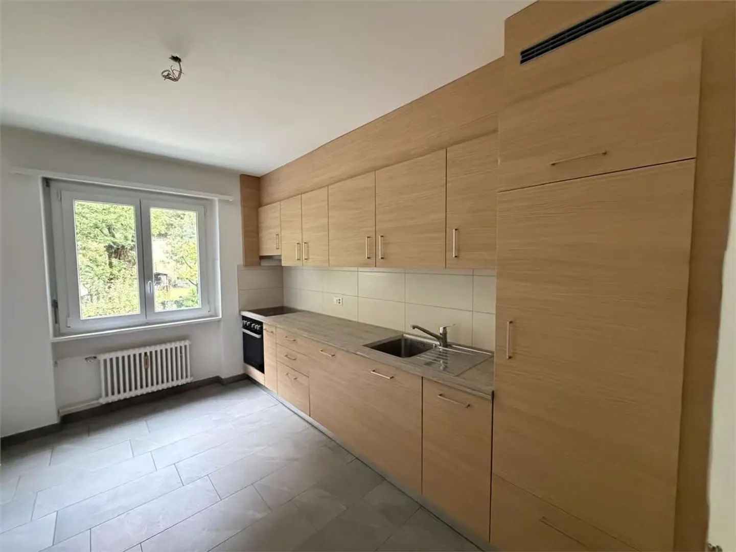 Bodio - 3.5 rooms renovated with parking or garage option - Photo 2 of 6