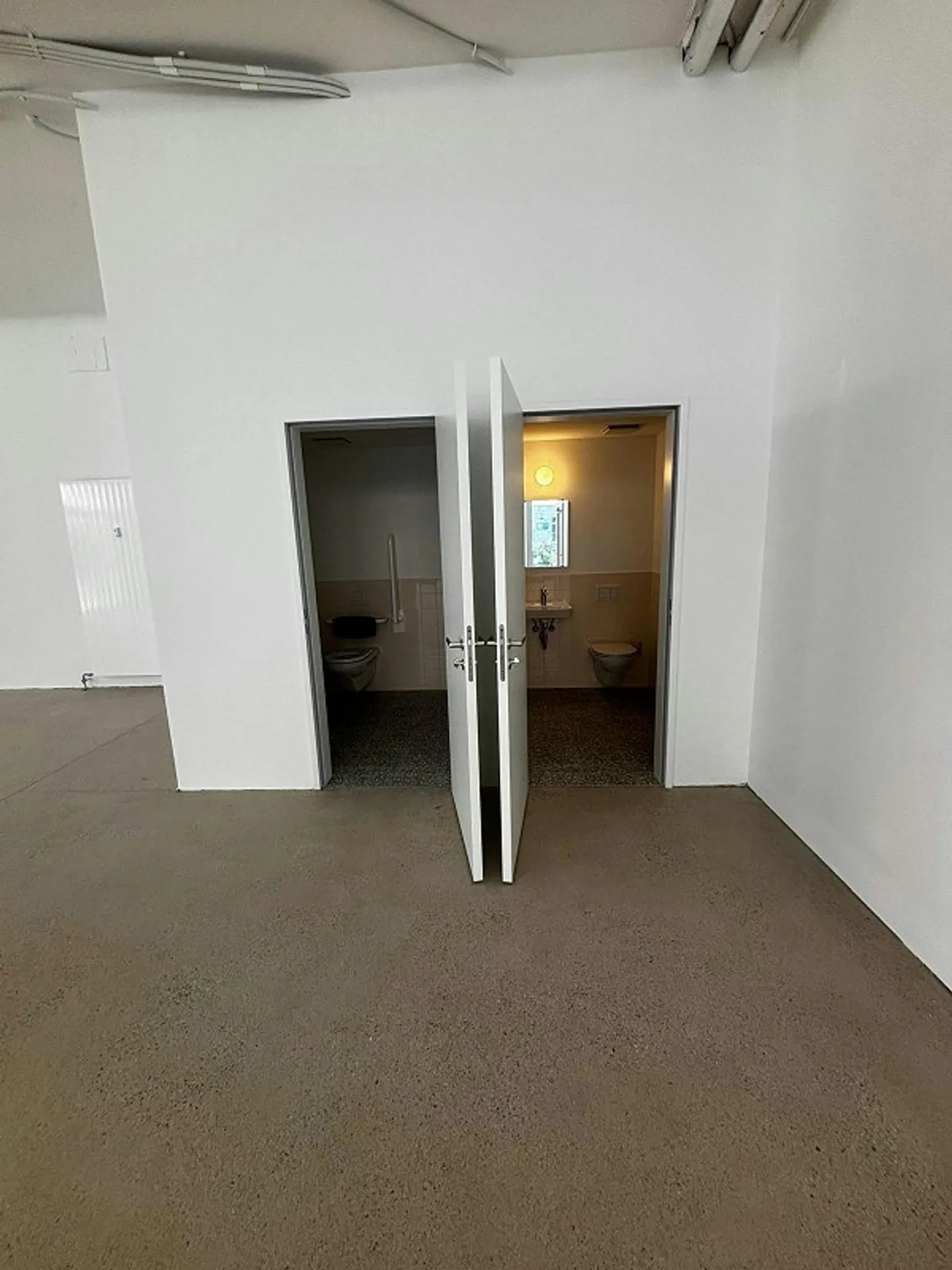 Angolo d'Oro - Spazio Commerciale e di Vendita in Affitto - Foto 10 di 13