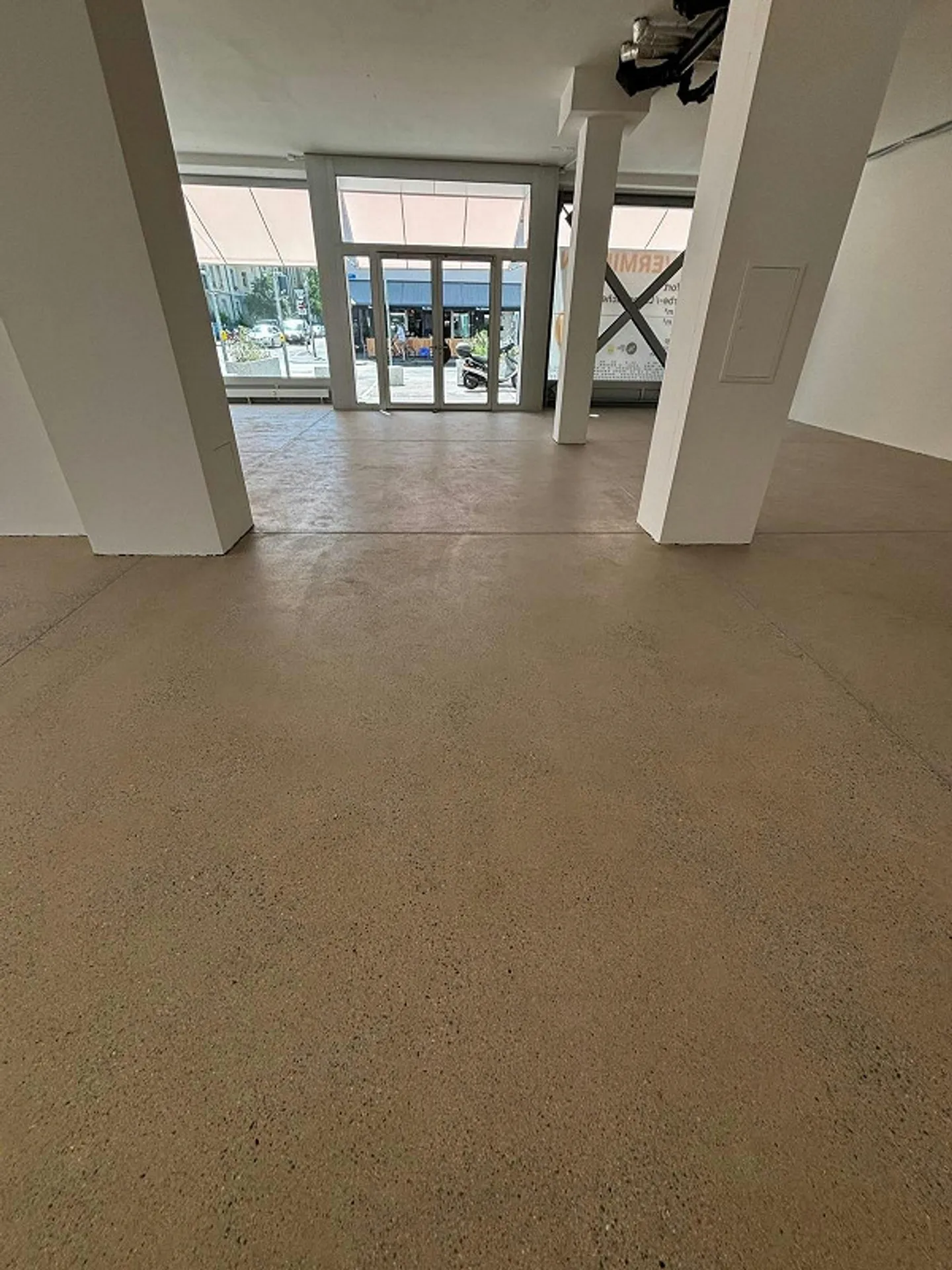 Angolo d'Oro - Spazio Commerciale e di Vendita in Affitto - Foto 11 di 13