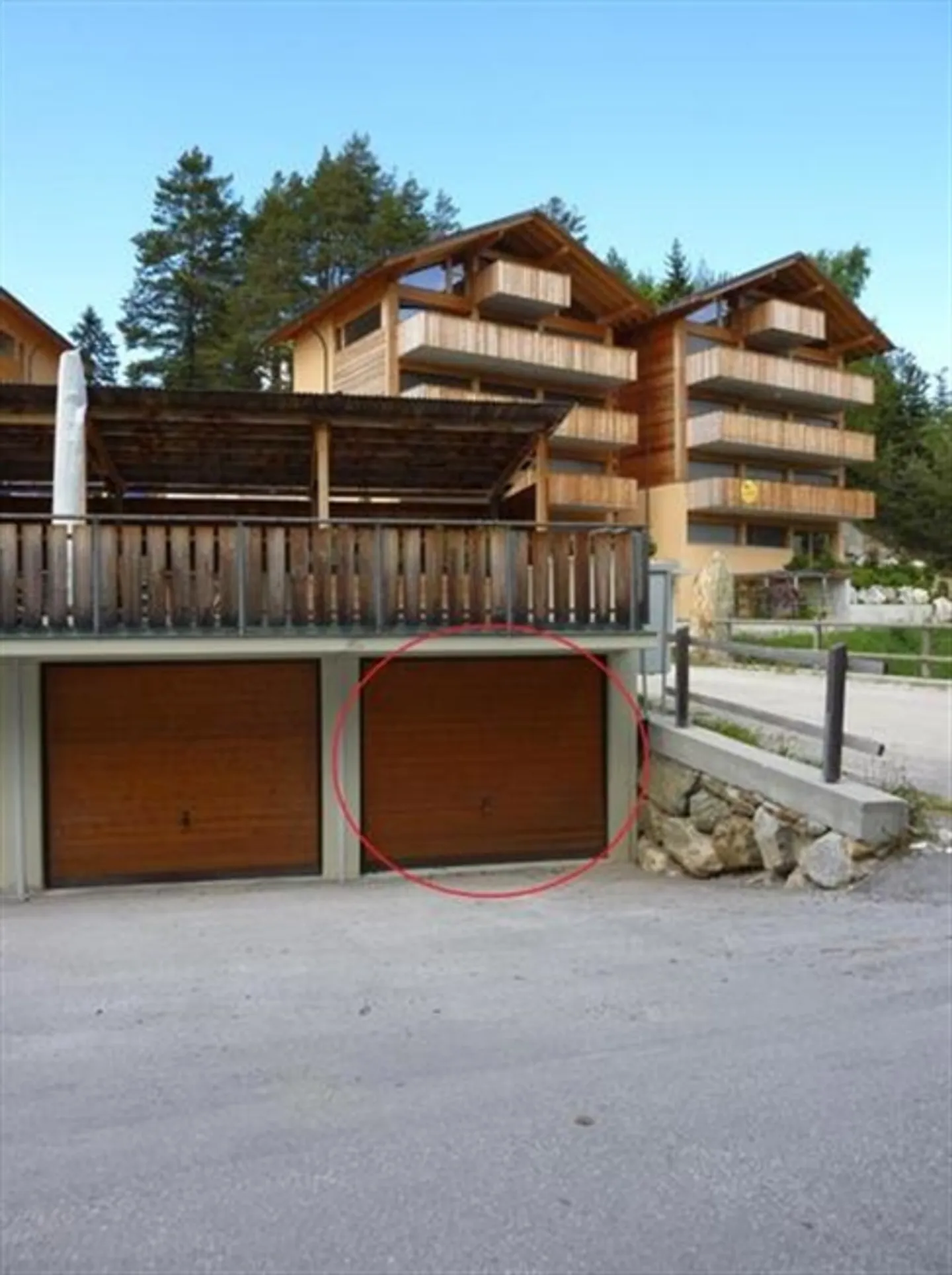 Garage No. 450 (10) Bouzerou - Photo 3 of 4