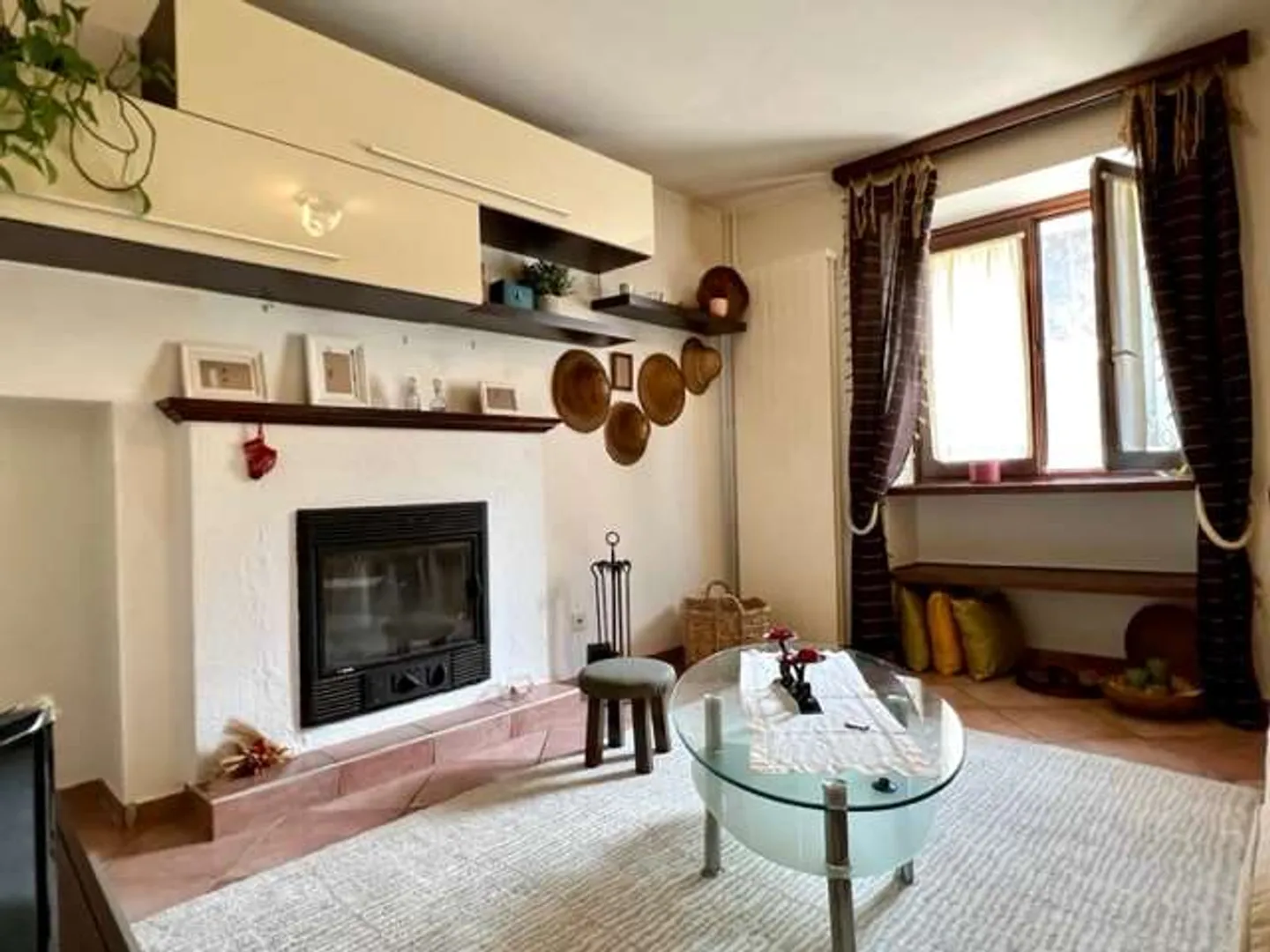 Bella casa ticinese con 2,5 stanze nel vecchio villaggio - Foto 1 di 21