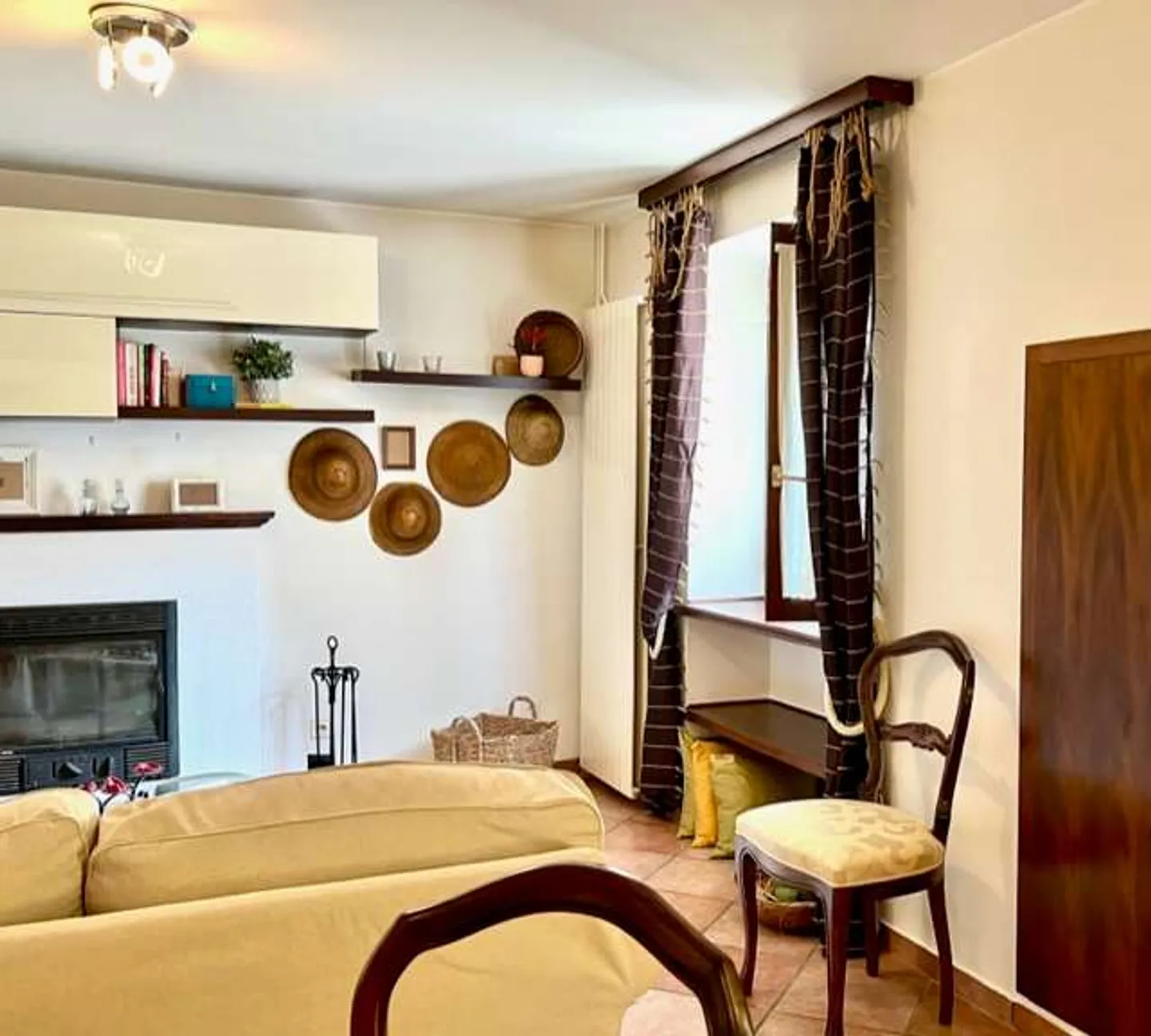 Bella casa ticinese con 2,5 stanze nel vecchio villaggio - Foto 2 di 21