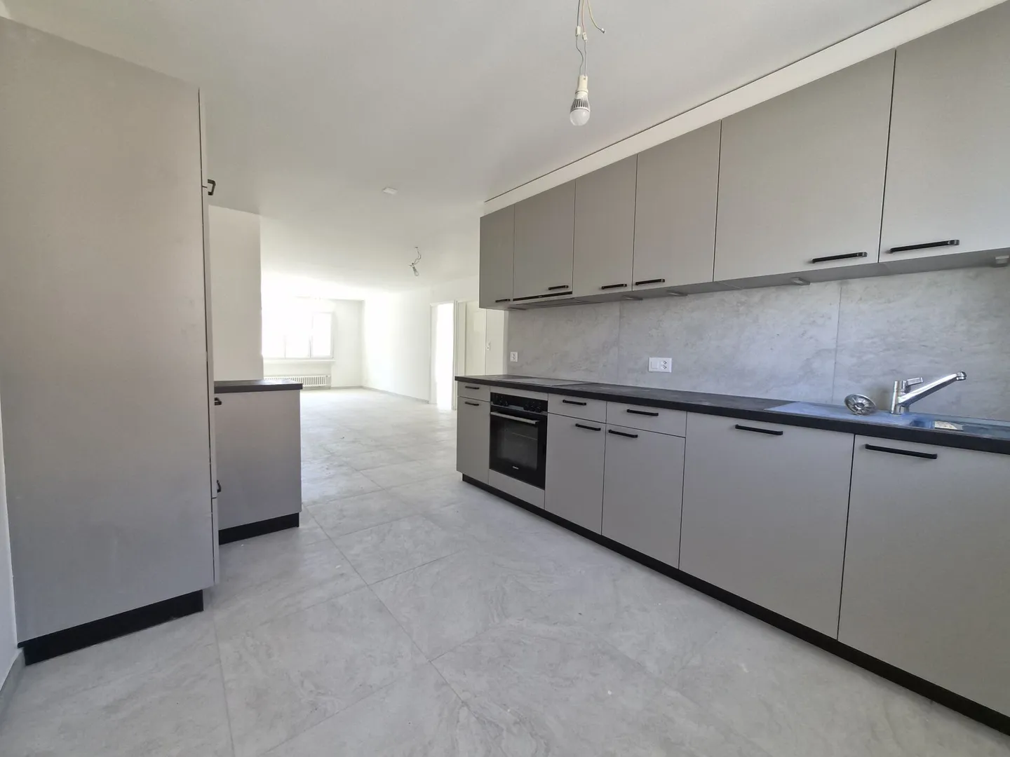 Fully renovated! 4.5 rooms on the 1st floor - Photo 1 of 5