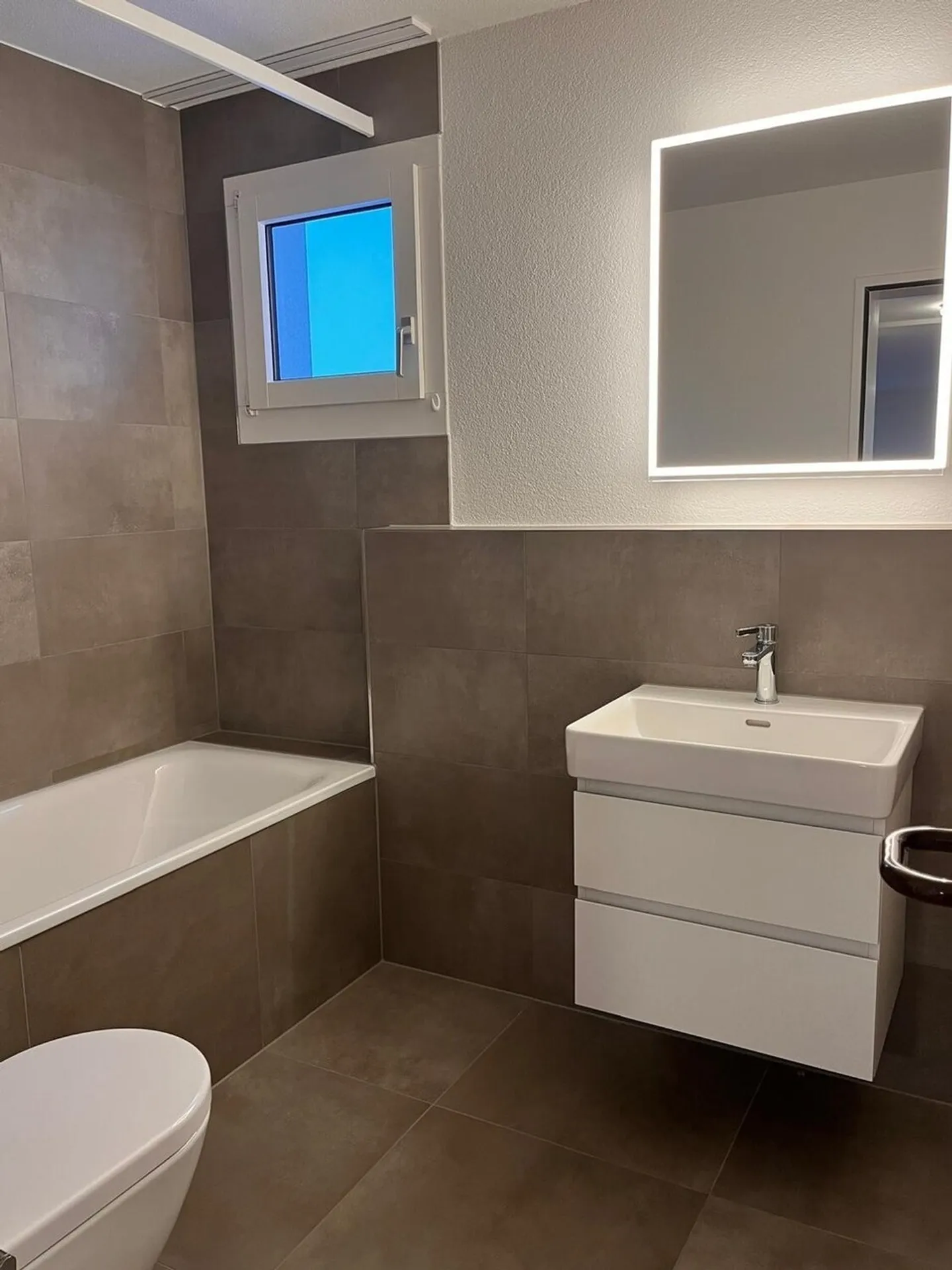 Renovierte Wohnung in Lyss - Foto 2 von 4