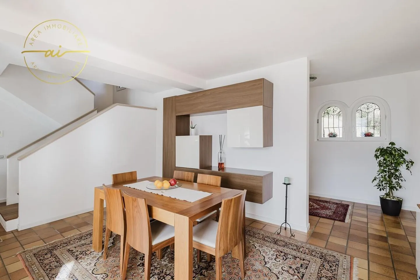 MERAVIGLIOSA VILLA UNIFAMILIARE CON VISTA LAGO A FIGINO - Foto 6 di 13
