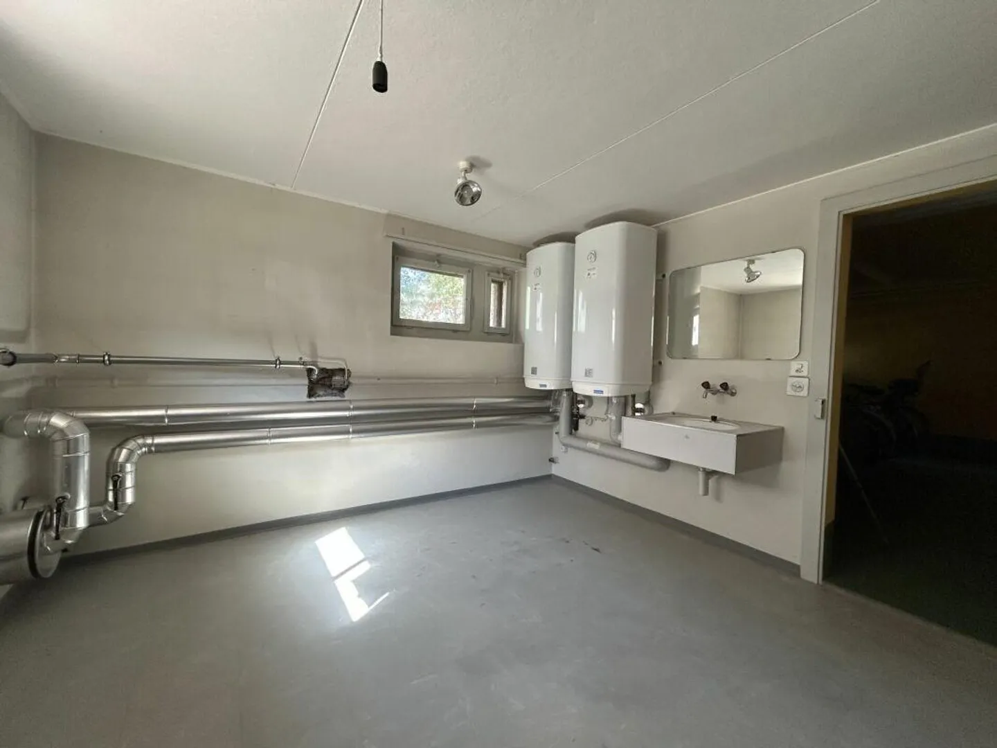 Suhr / Salle de loisirs / de stockage - Photo 3 sur 3