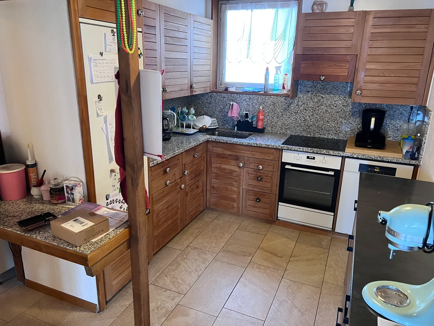 Charming Apartment in Hilterfingen - Near Lake with Partial Lake View - Photo 3 of 4