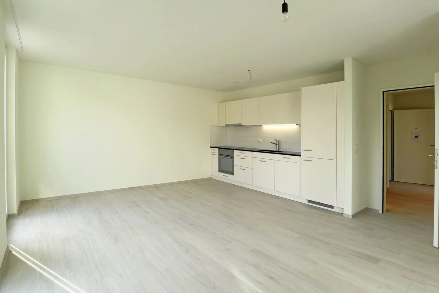 Charmante Wohnung mit Wintergarten - Foto 3 von 7