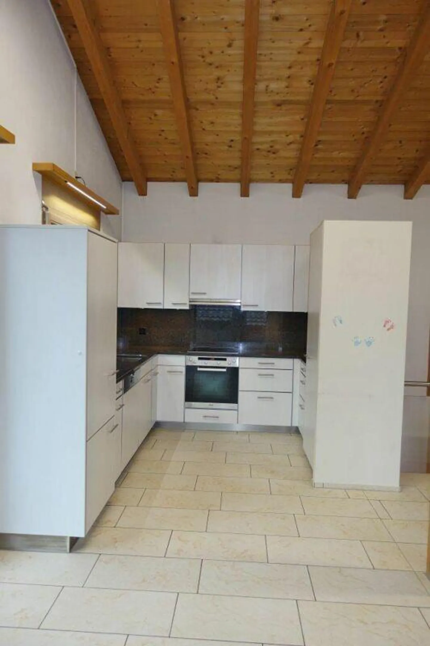 Einfamilienhaus mit angelegtem Gartengrundstück in Trin - Foto 3 von 7
