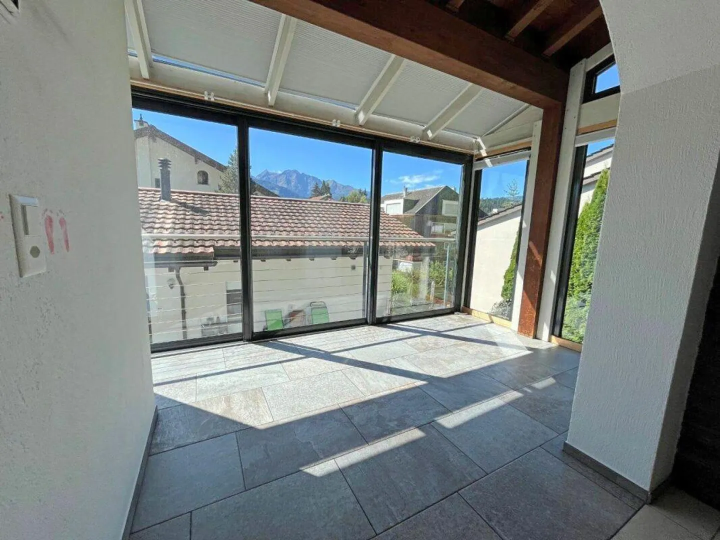Einfamilienhaus mit angelegtem Gartengrundstück in Trin - Foto 4 von 7