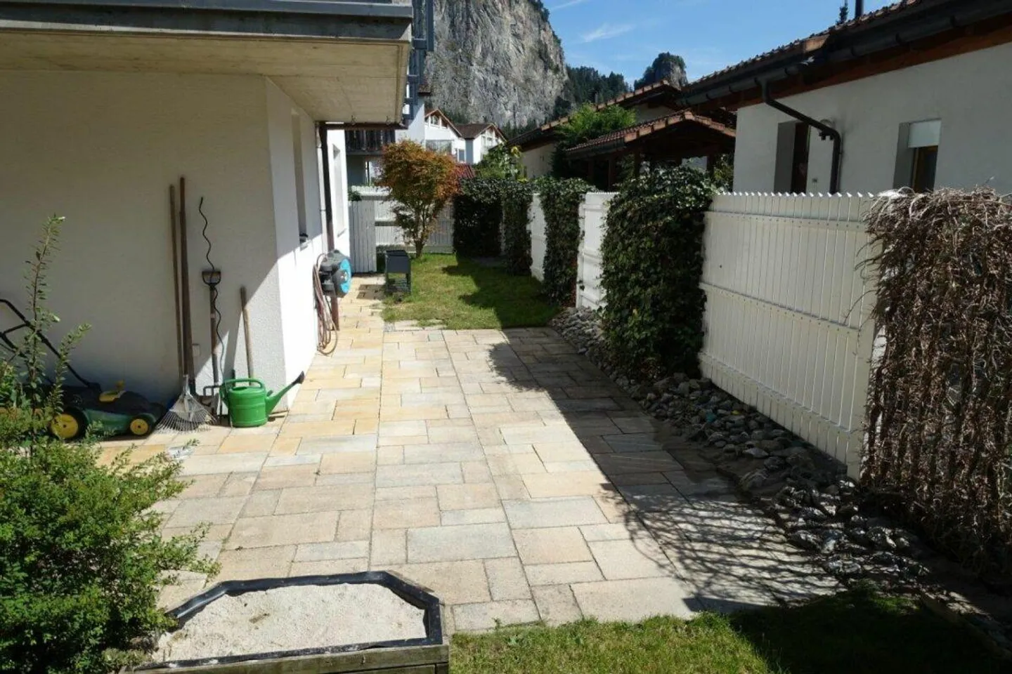 Einfamilienhaus mit angelegtem Gartengrundstück in Trin - Foto 7 von 7