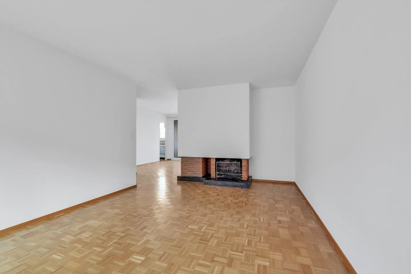 Ideal floor plan, two balconies & fireplace - Photo 9 of 9
