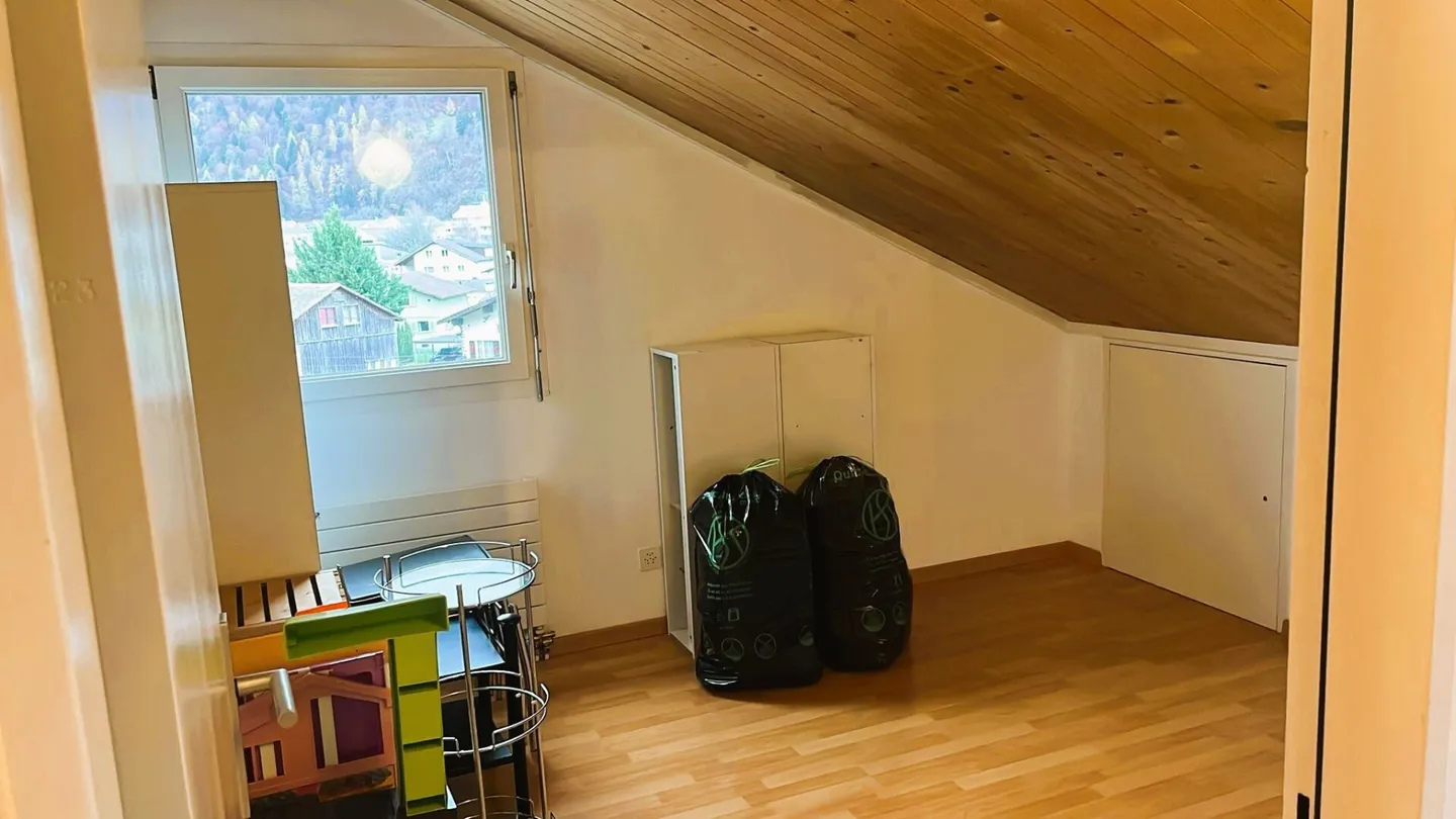 Bella appartamento di 4 stanze con vista magnifica a Domat/Ems - Foto 6 di 10