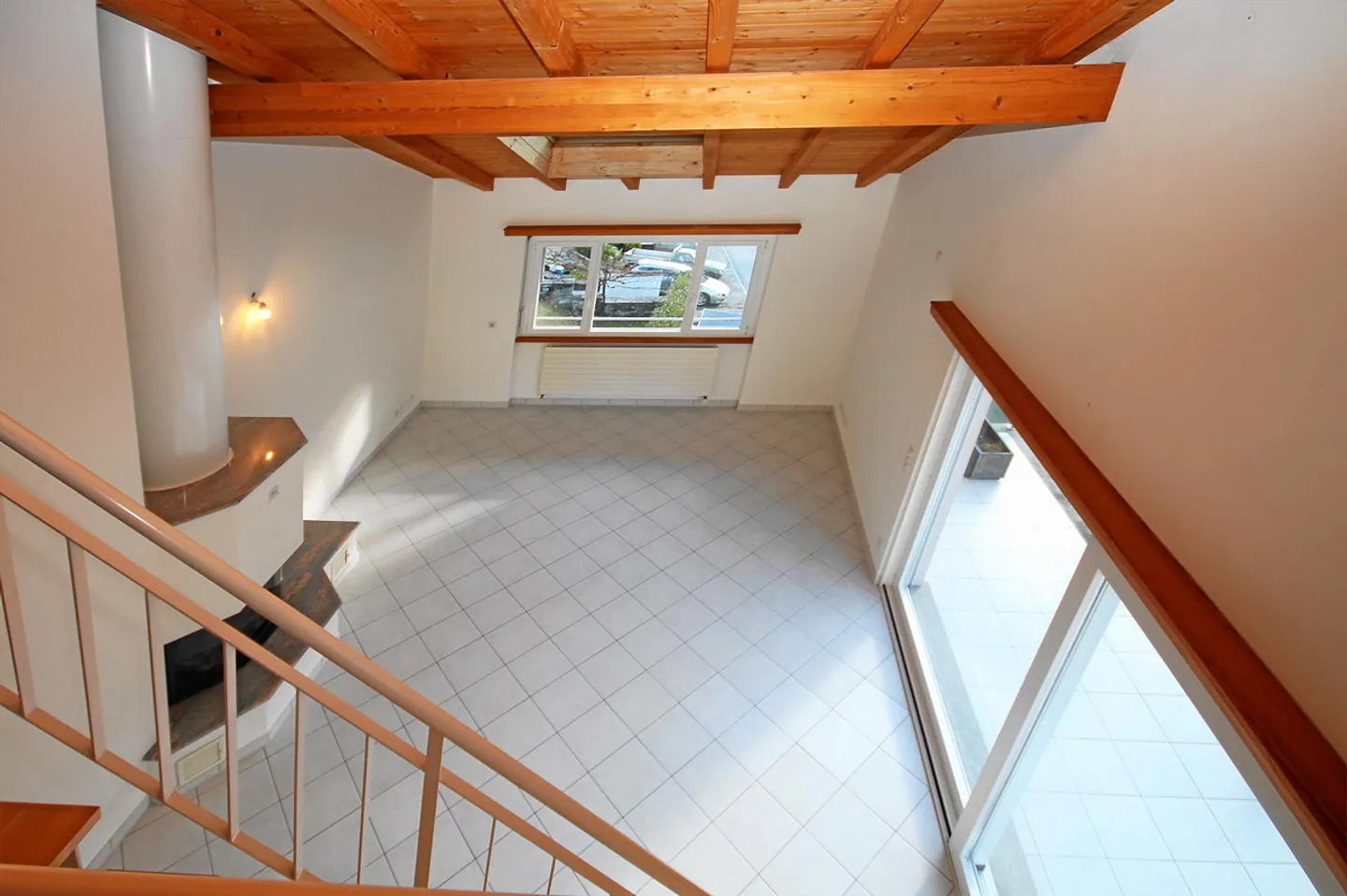 5.5-Room Maisonette Apartment with Attic and Beautiful Mountain View - Photo 6 of 19