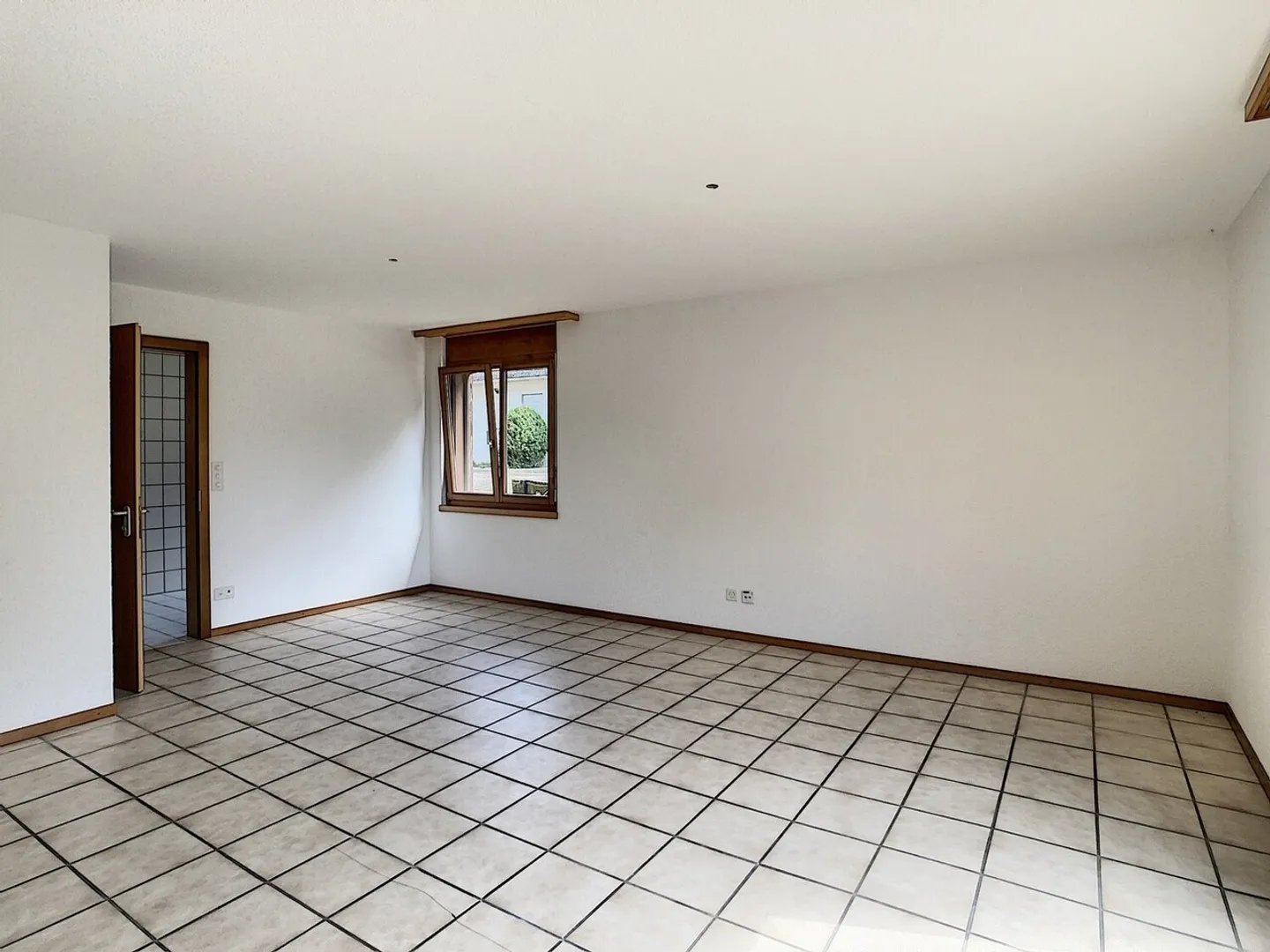 BEAUTIFUL STUDIO WITH TERRACE - Photo 3 of 7