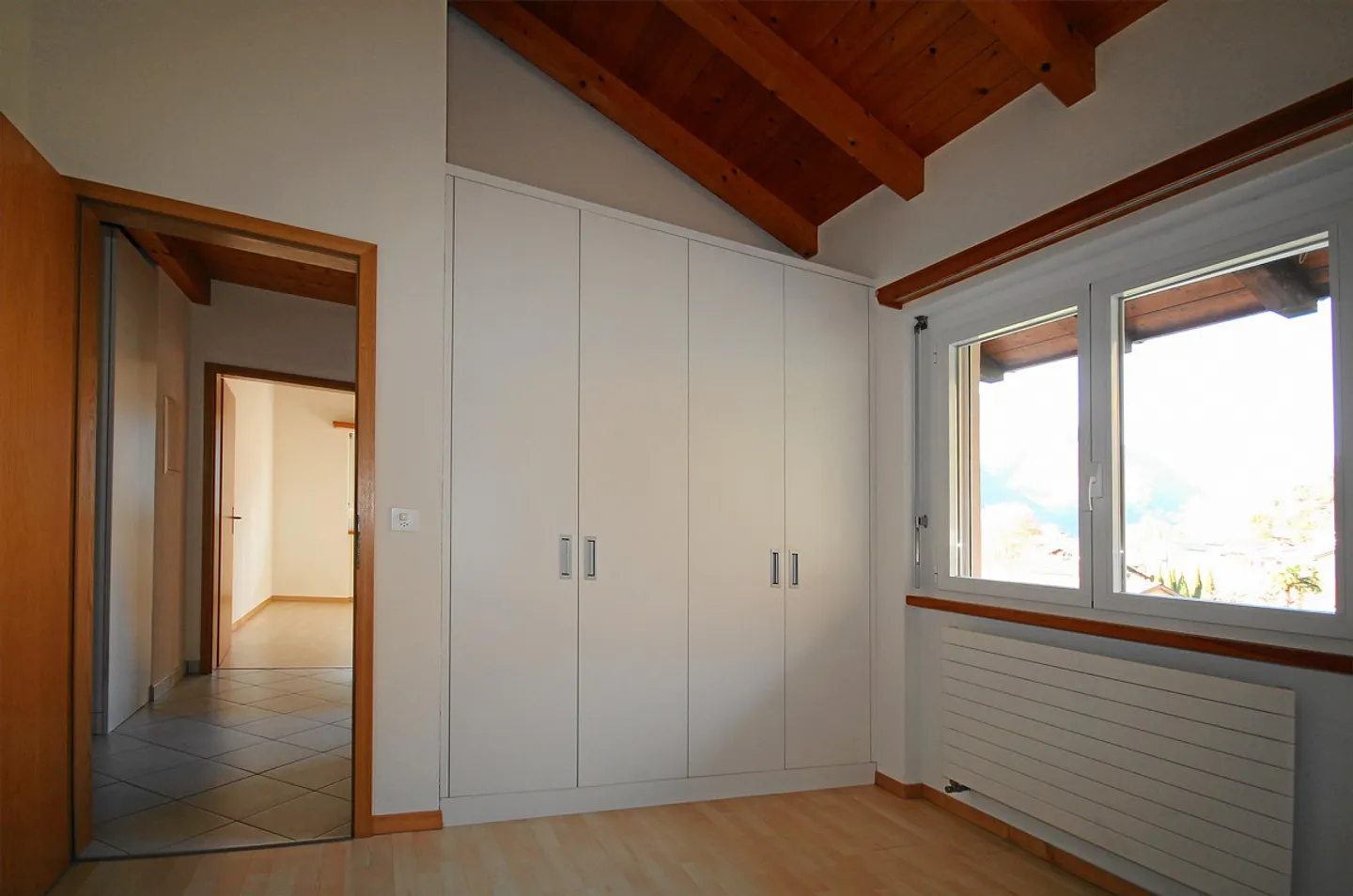 5.5-Room Maisonette Apartment with Attic and Beautiful Mountain View - Photo 13 of 19