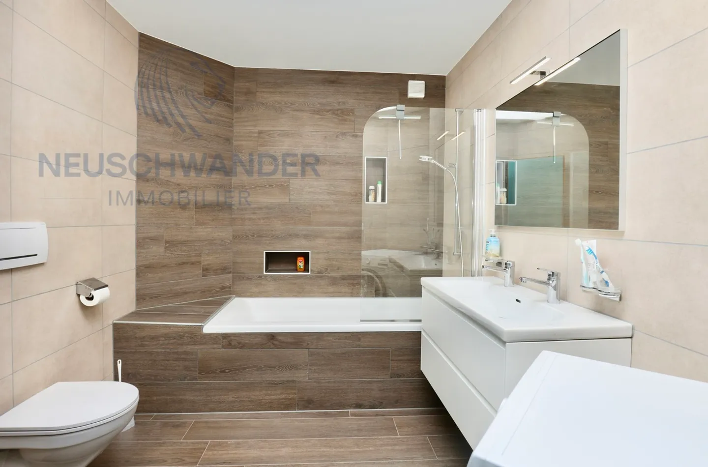 «Appartement de 5,5 pièces,tranquille,lumineux avec vue sur la campagne» - Photo 11 sur 13