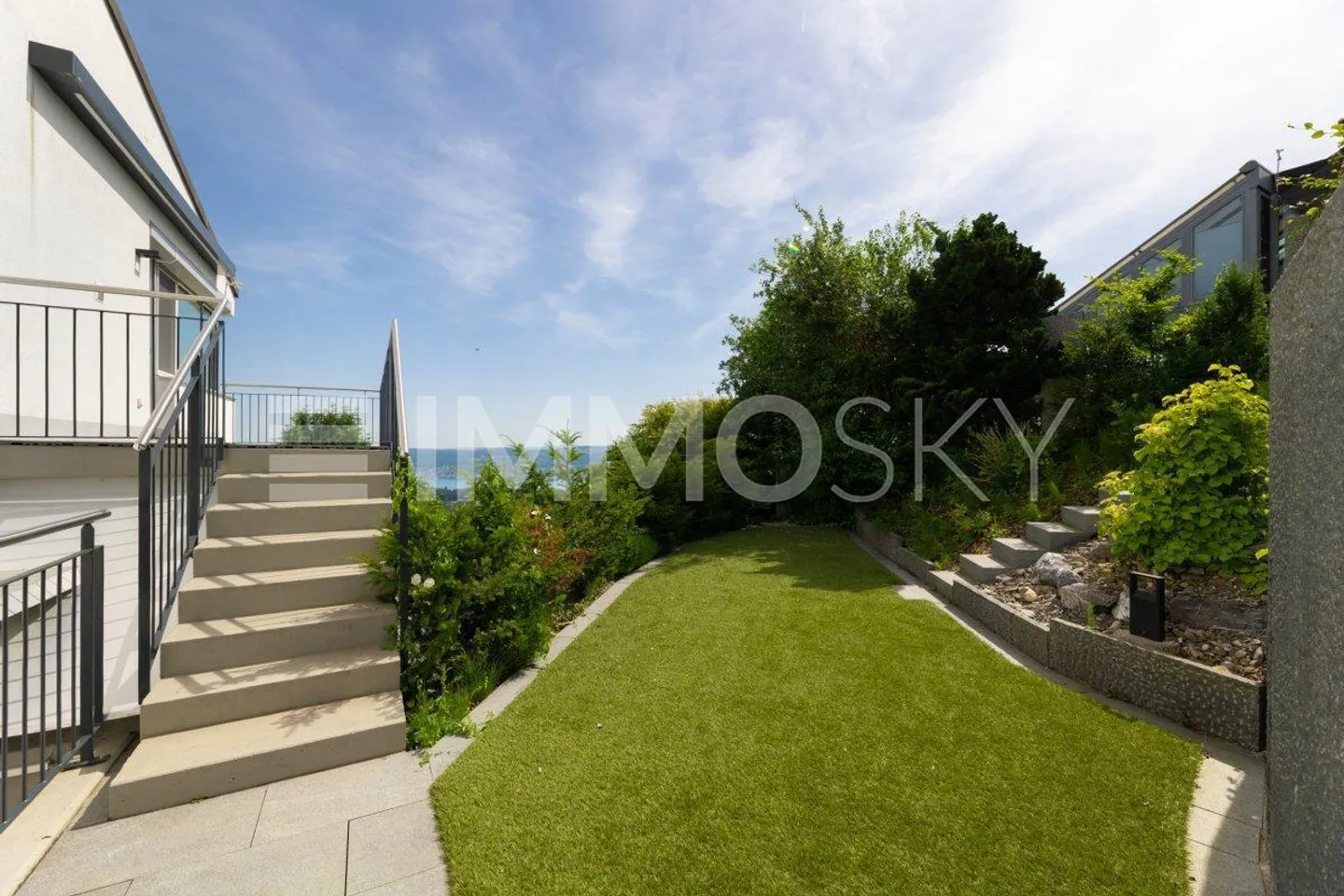 Exklusives Doppelhaus mit Seeblick - Foto 2 von 5