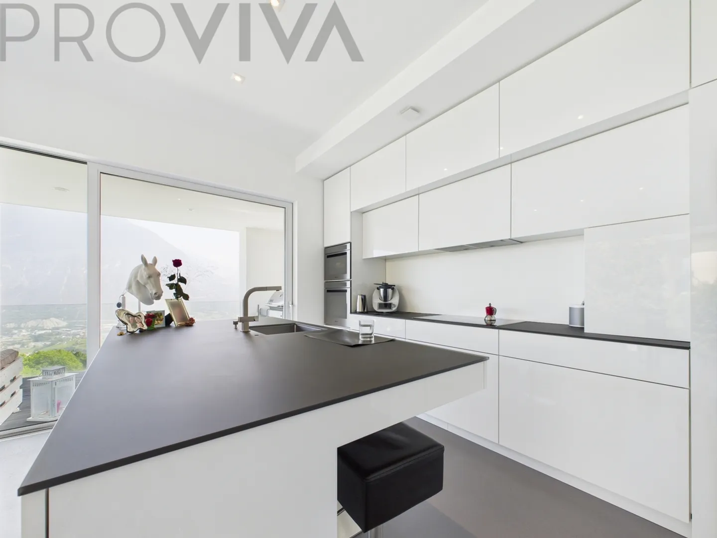 Villa lussuosa con piscina salata e vista sulla valle senza pari - Foto 3 di 7