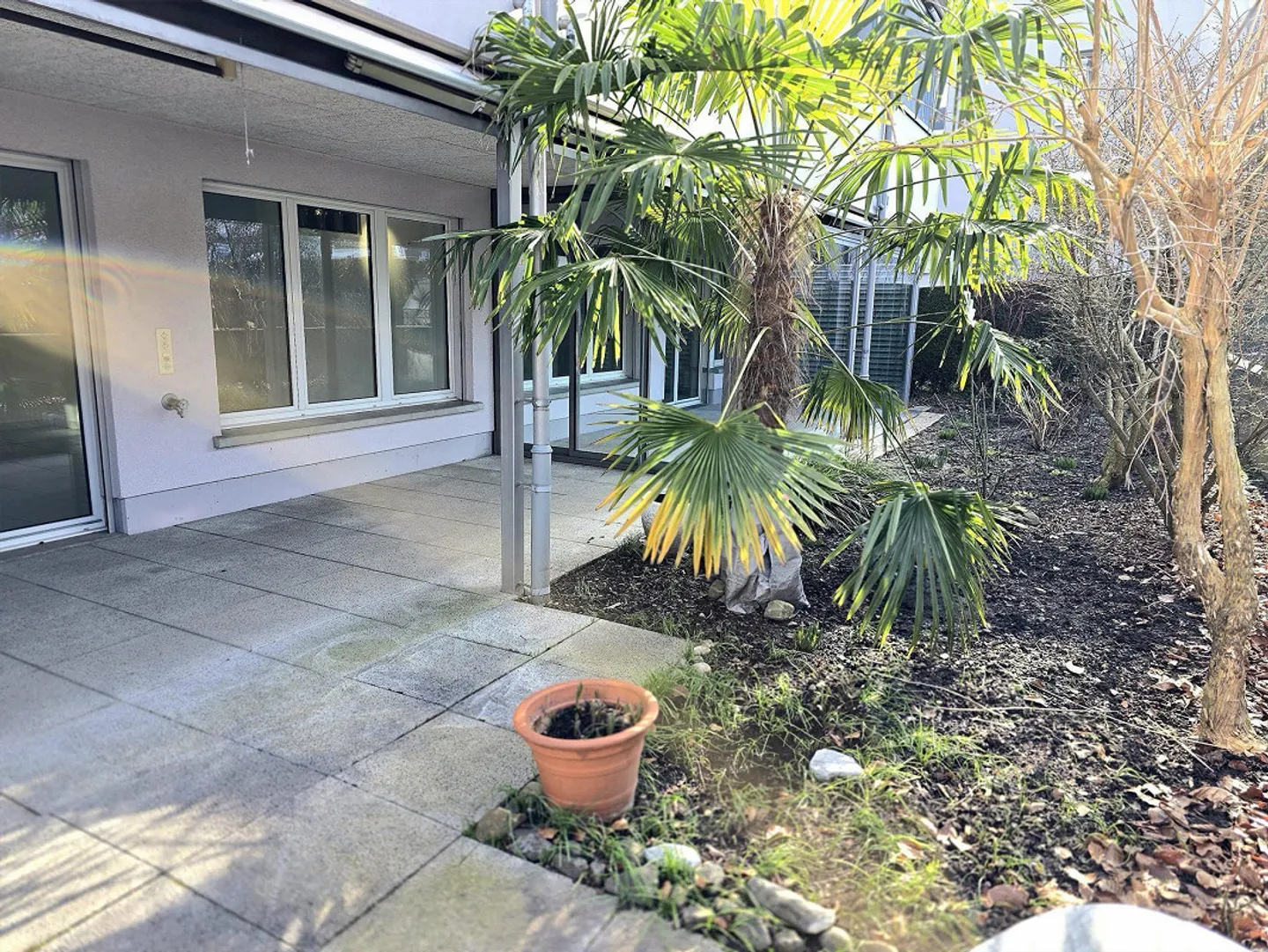 Appartamento al piano terra con giardino d'inverno - Foto 7 di 16