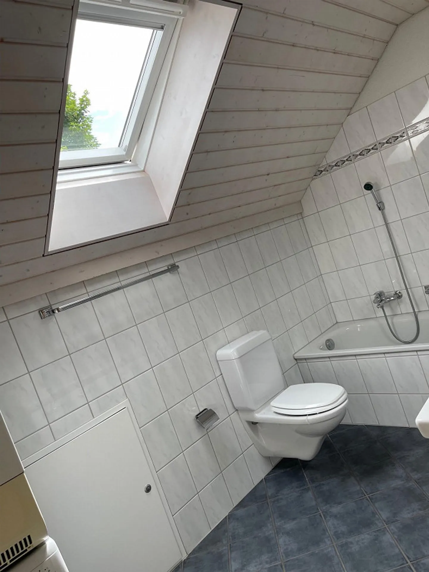 Appartement spacieux de 4,5 pièces avec balcon - Photo 7 sur 15