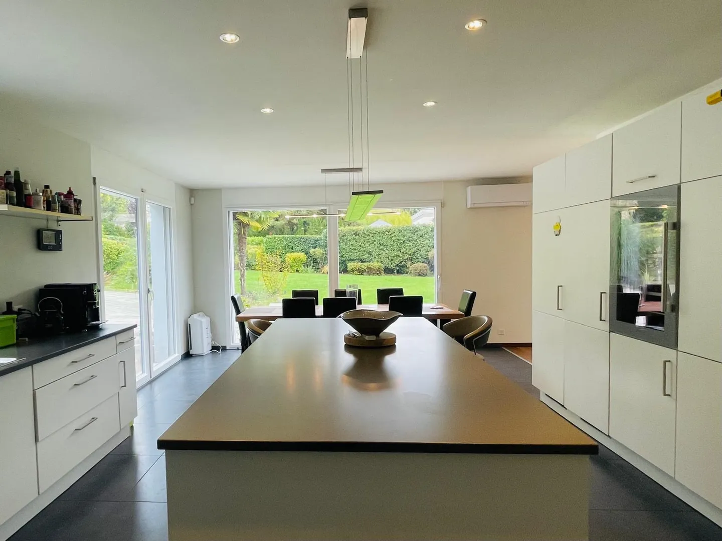 Villa Familiare Elegante in Affitto - Foto 1 di 12