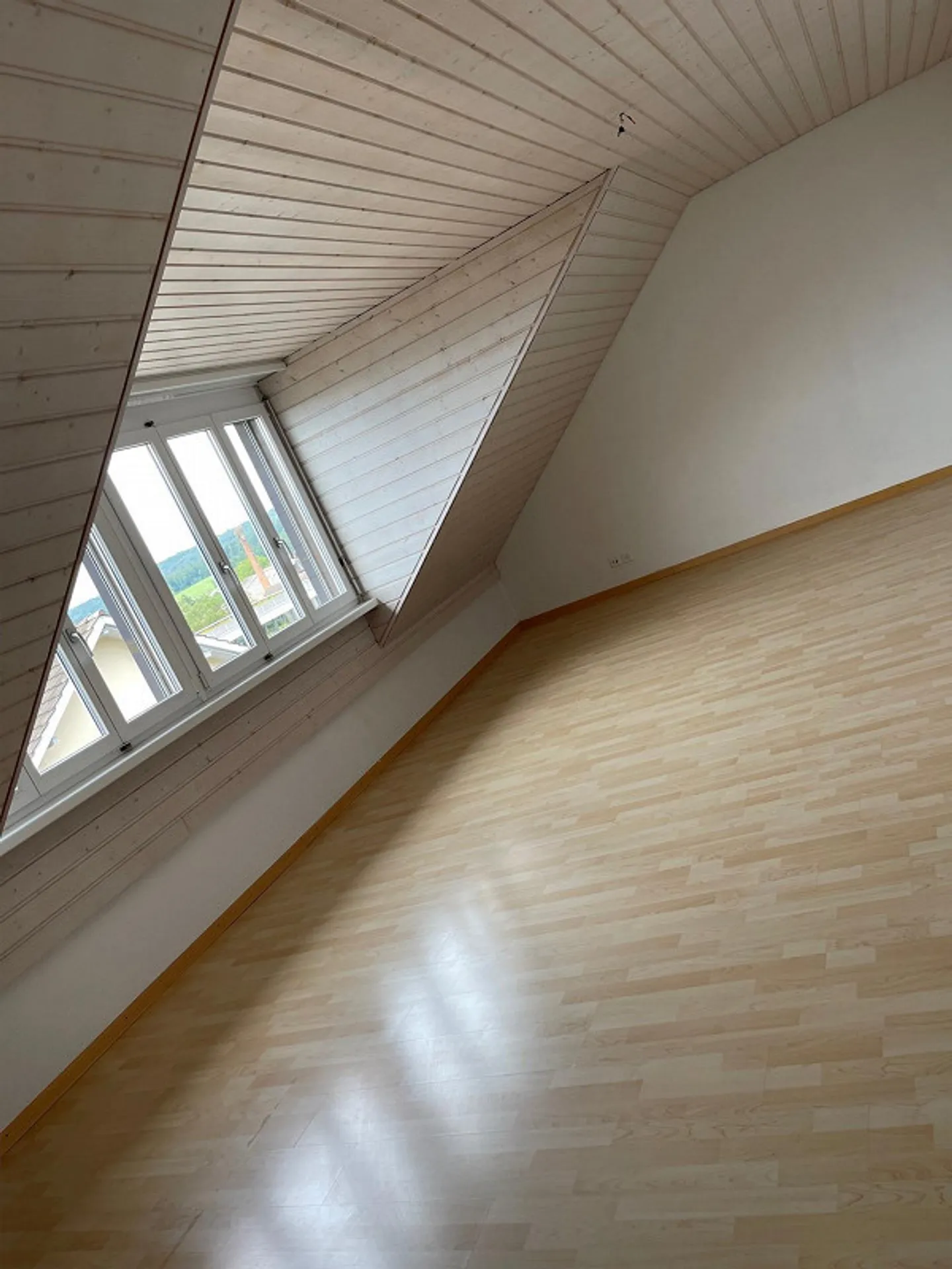 Appartement spacieux de 4,5 pièces avec balcon - Photo 15 sur 15