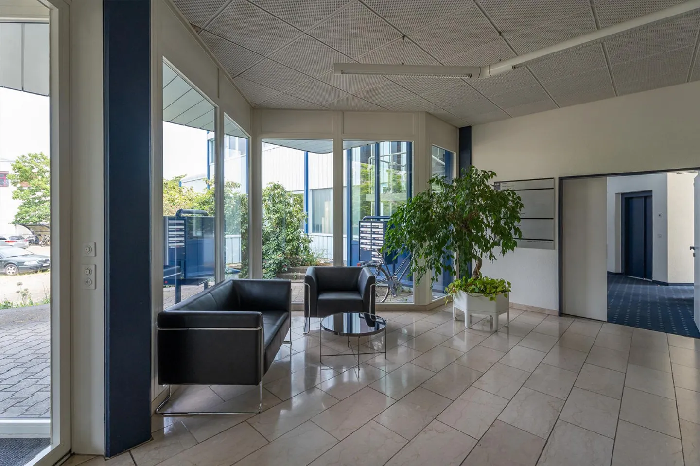 Helles Büro zu vermieten - Foto 2 von 4