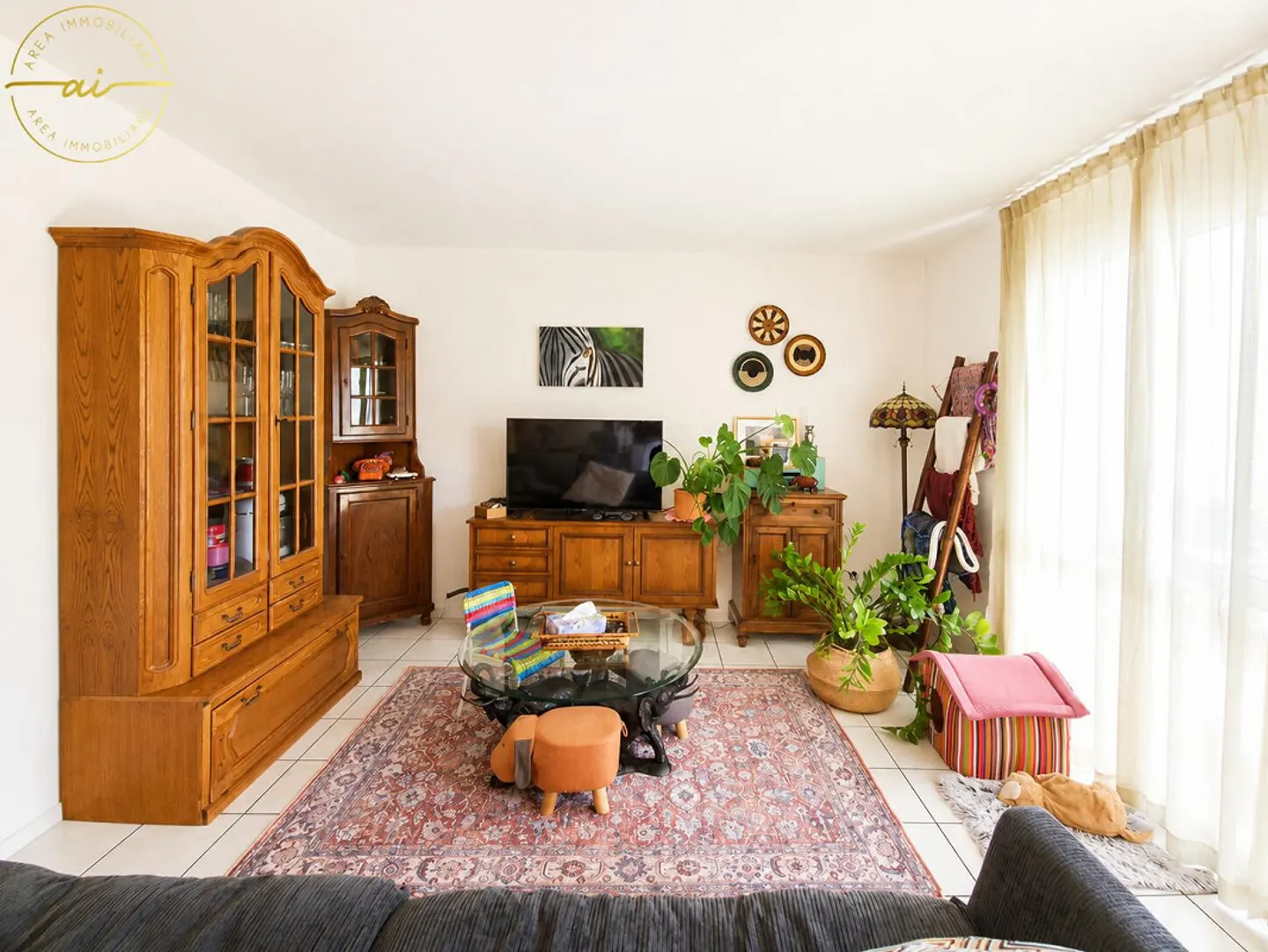 Appartamento spazioso con balcone - Foto 5 di 12