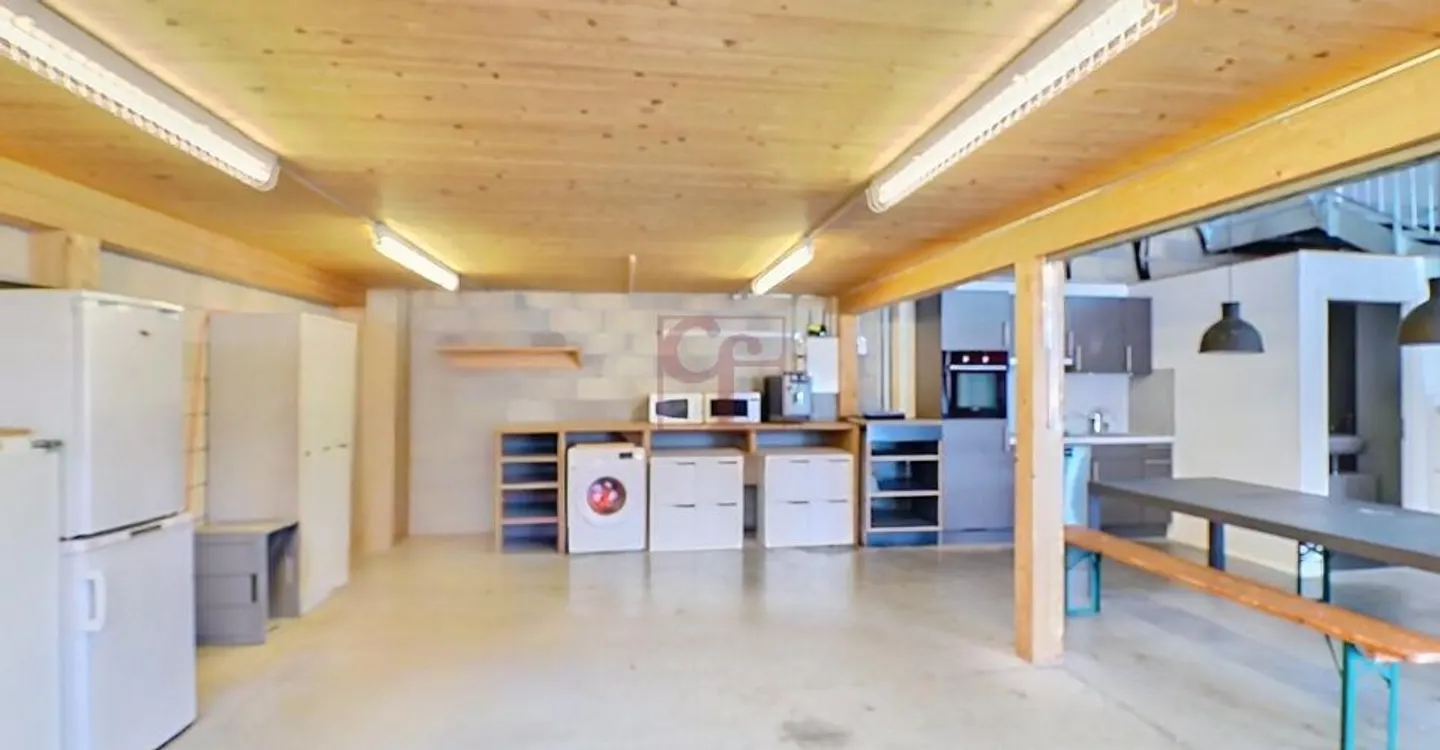For rent - Commercial space (workshop, storage, and office) of 400 m² - Photo 3 of 8