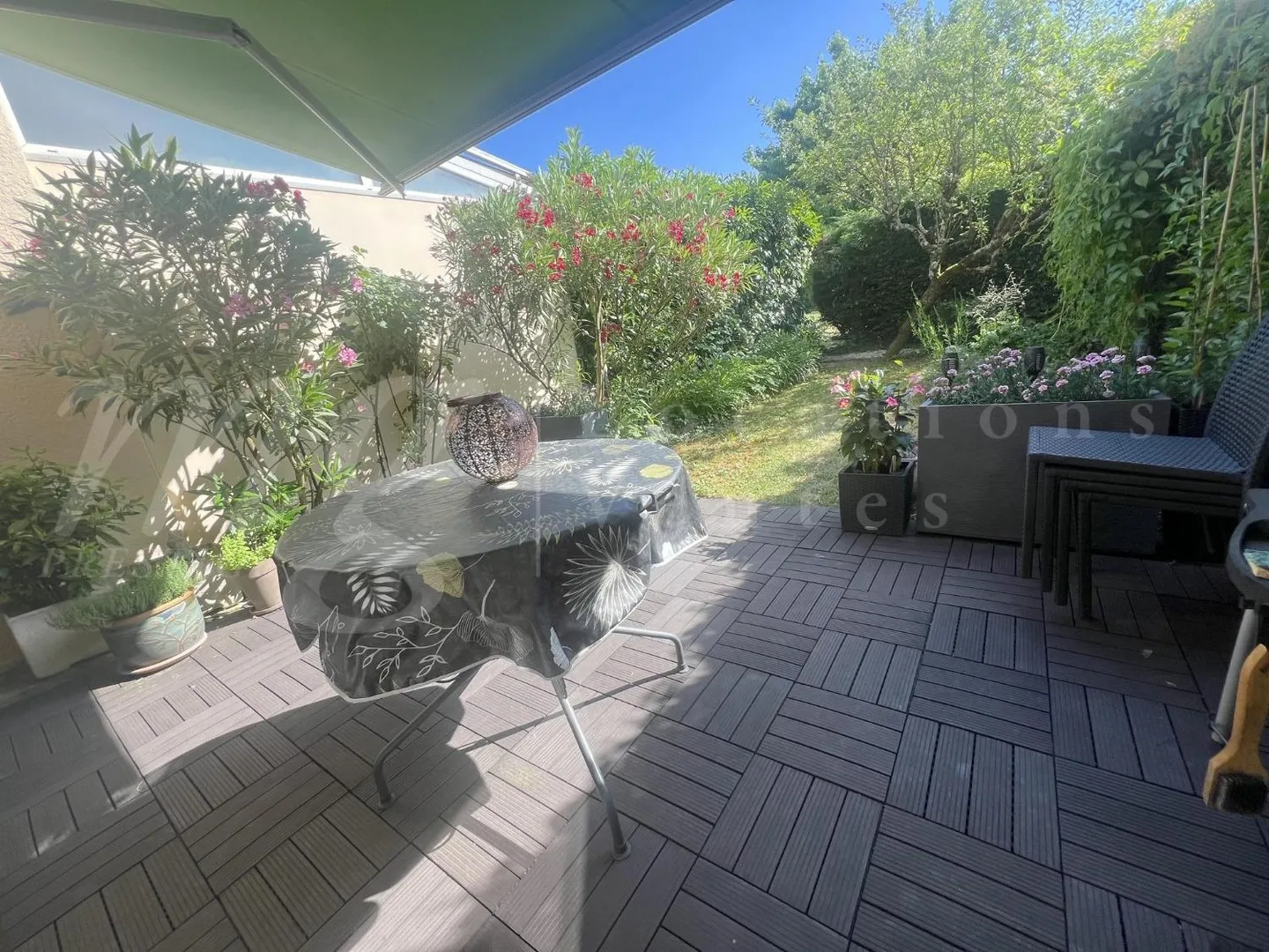 RARE!! VERY BEAUTIFUL 7-ROOM HOUSE OF ABOUT 170 m2 WITH SOUTH GARDEN + PARK - Photo 2 of 11