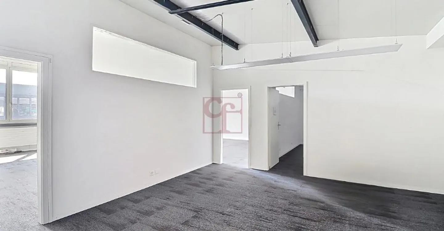 For rent - Commercial space (workshop, storage, and office) of 400 m² - Photo 5 of 8