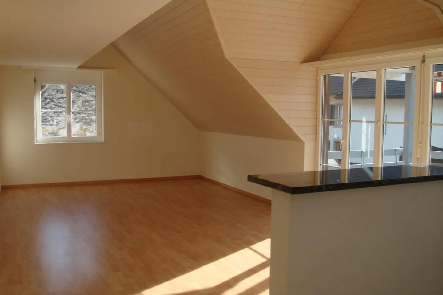 Spacious 6.5-room maisonette apartment in Zeiningen - Photo 1 of 13
