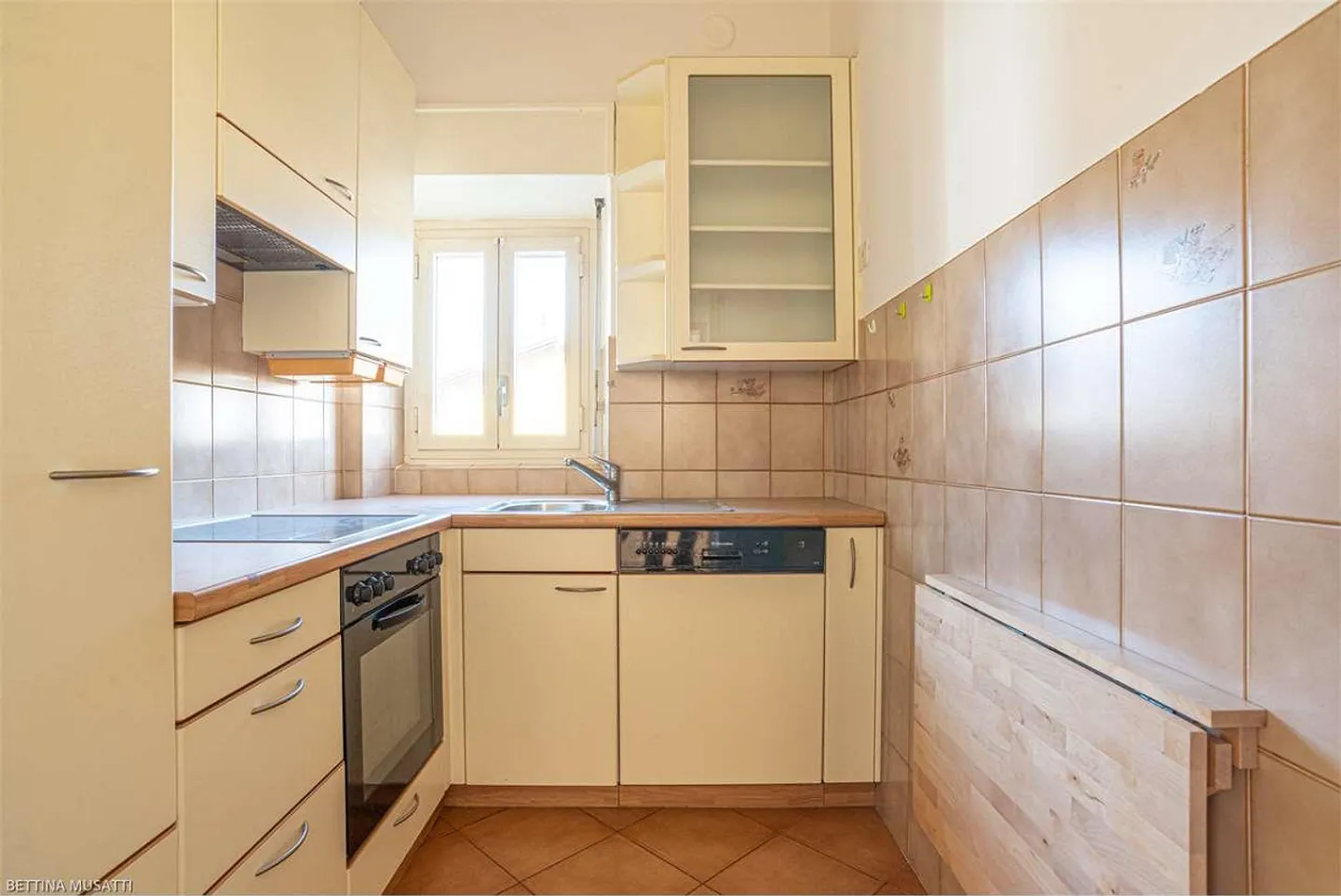 Chiasso : 3,5 pièces dans un quartier bien desservi - Photo 3 sur 8
