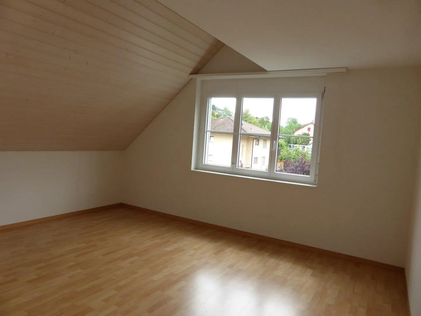 Spacious 6.5-room maisonette apartment in Zeiningen - Photo 7 of 13