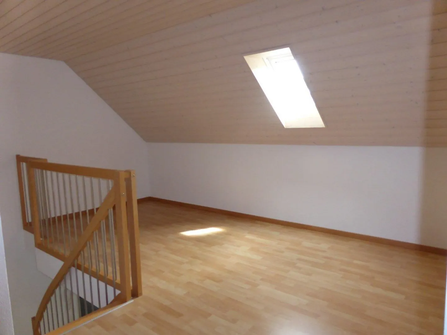 Spacious 6.5-room maisonette apartment in Zeiningen - Photo 10 of 13