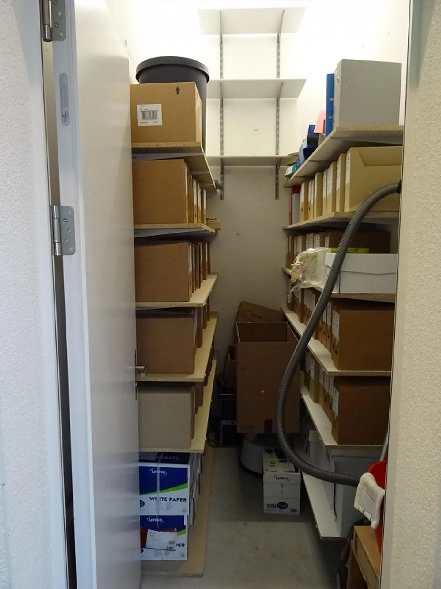 Espace commercial/bureau flexible directement au raccordement autoroutier - Photo 7 sur 8