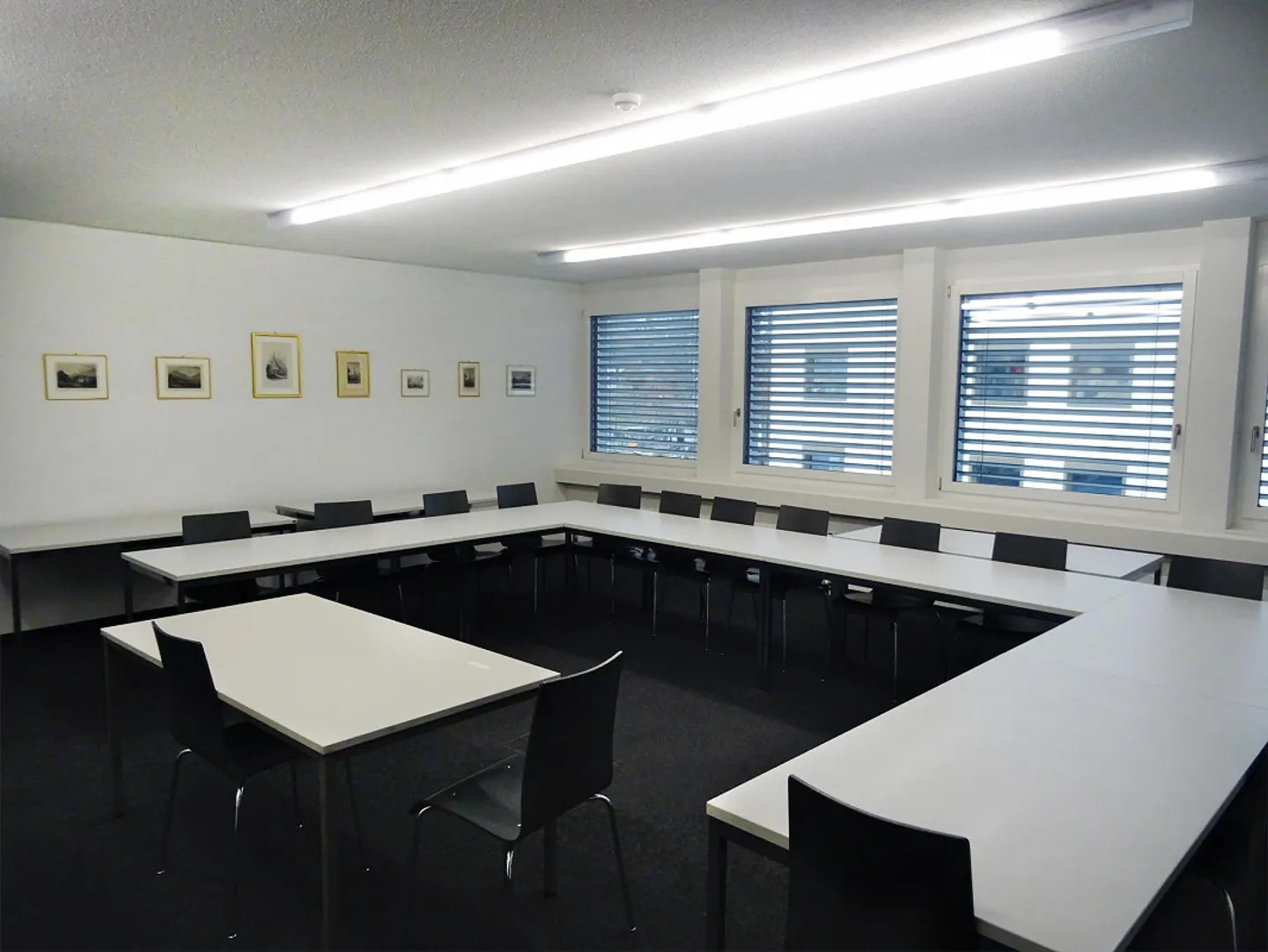 Espace commercial/bureau flexible directement au raccordement autoroutier - Photo 8 sur 8